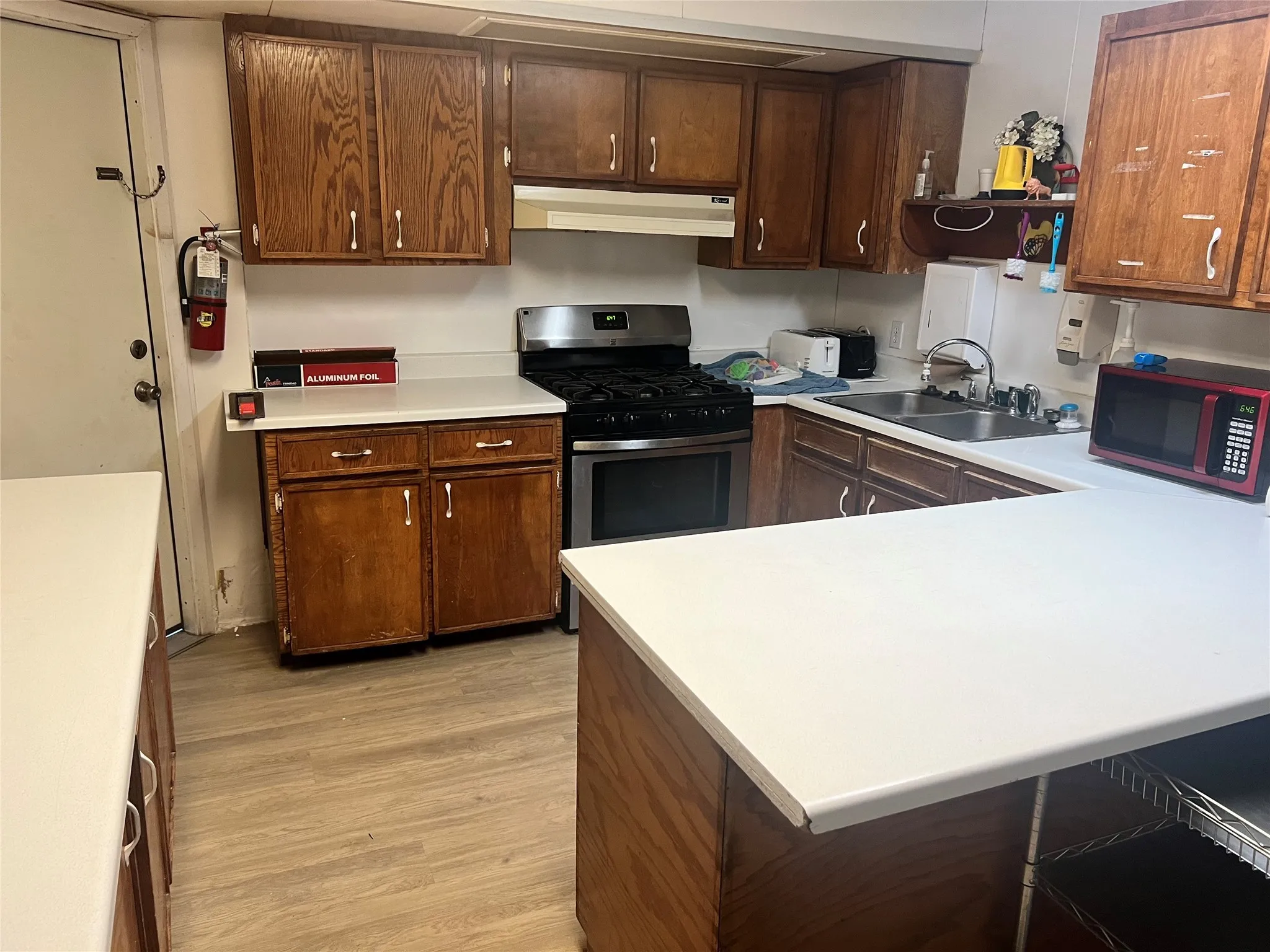 Business For Sale in Denton County , 662 S Edmonds Lane, Lewisville, Texas 75067, 0, 0, Garage spaces, 0 Sqft, built in 1983, Preowned, mls#21106048, Real Estate Agent in Lewisville, Homes For Sale in Denton county, Homes For Sale in Lewisville, Realtor in Lewisville Texas, Real Estate Brokerage Independent Realty Texas, Luminita Cordes Realtor