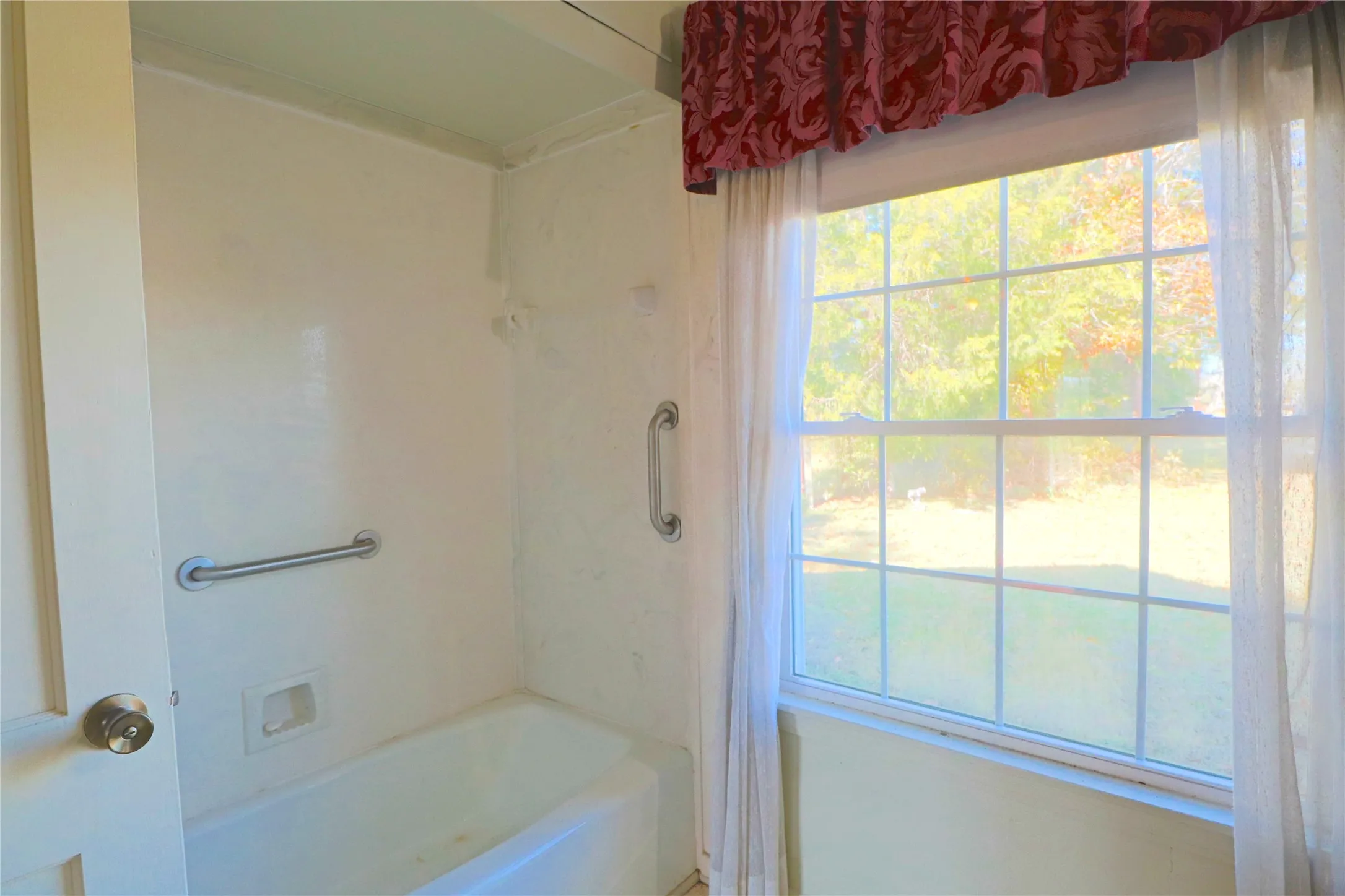 Single Family Residence For Sale in Freestone County , 1825 Fm 27 W, Wortham, Texas 76693, 3 Bedroom, 2 Bathroom, Garage spaces, 2,124 Sqft, built in 1939, mls#21106165, Real Estate Agent in Wortham, Homes For Sale in Freestone county, Homes For Sale in Wortham, Realtor in Wortham Texas, Real Estate Brokerage Independent Realty Texas, Luminita Cordes Realtor