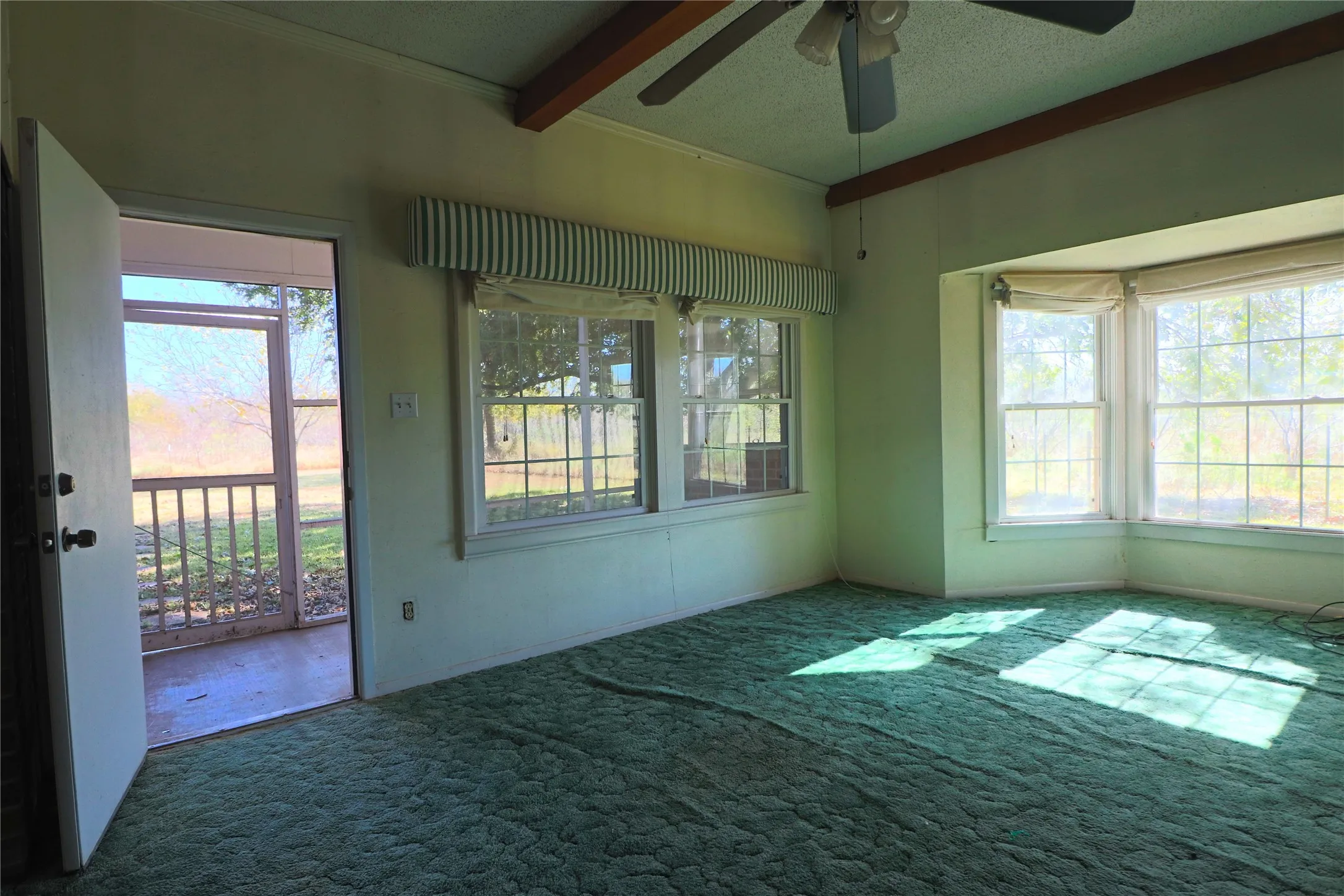 Single Family Residence For Sale in Freestone County , 1825 Fm 27 W, Wortham, Texas 76693, 3 Bedroom, 2 Bathroom, Garage spaces, 2,124 Sqft, built in 1939, mls#21106165, Real Estate Agent in Wortham, Homes For Sale in Freestone county, Homes For Sale in Wortham, Realtor in Wortham Texas, Real Estate Brokerage Independent Realty Texas, Luminita Cordes Realtor