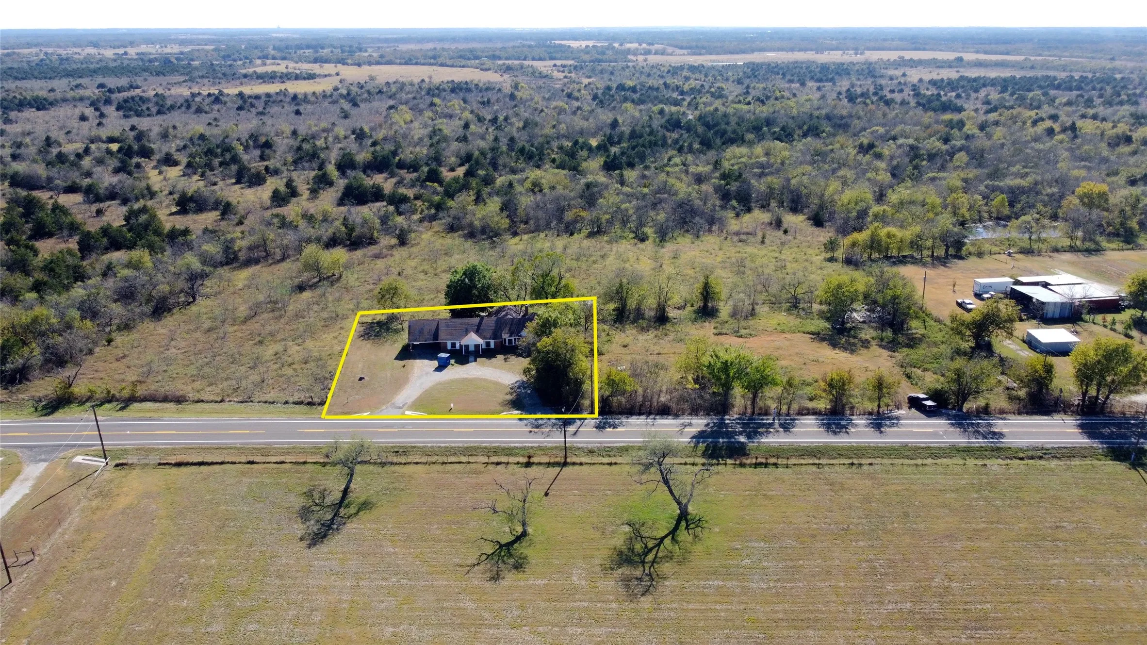 Single Family Residence For Sale in Freestone County , 1825 Fm 27 W, Wortham, Texas 76693, 3 Bedroom, 2 Bathroom, Garage spaces, 2,124 Sqft, built in 1939, mls#21106165, Real Estate Agent in Wortham, Homes For Sale in Freestone county, Homes For Sale in Wortham, Realtor in Wortham Texas, Real Estate Brokerage Independent Realty Texas, Luminita Cordes Realtor