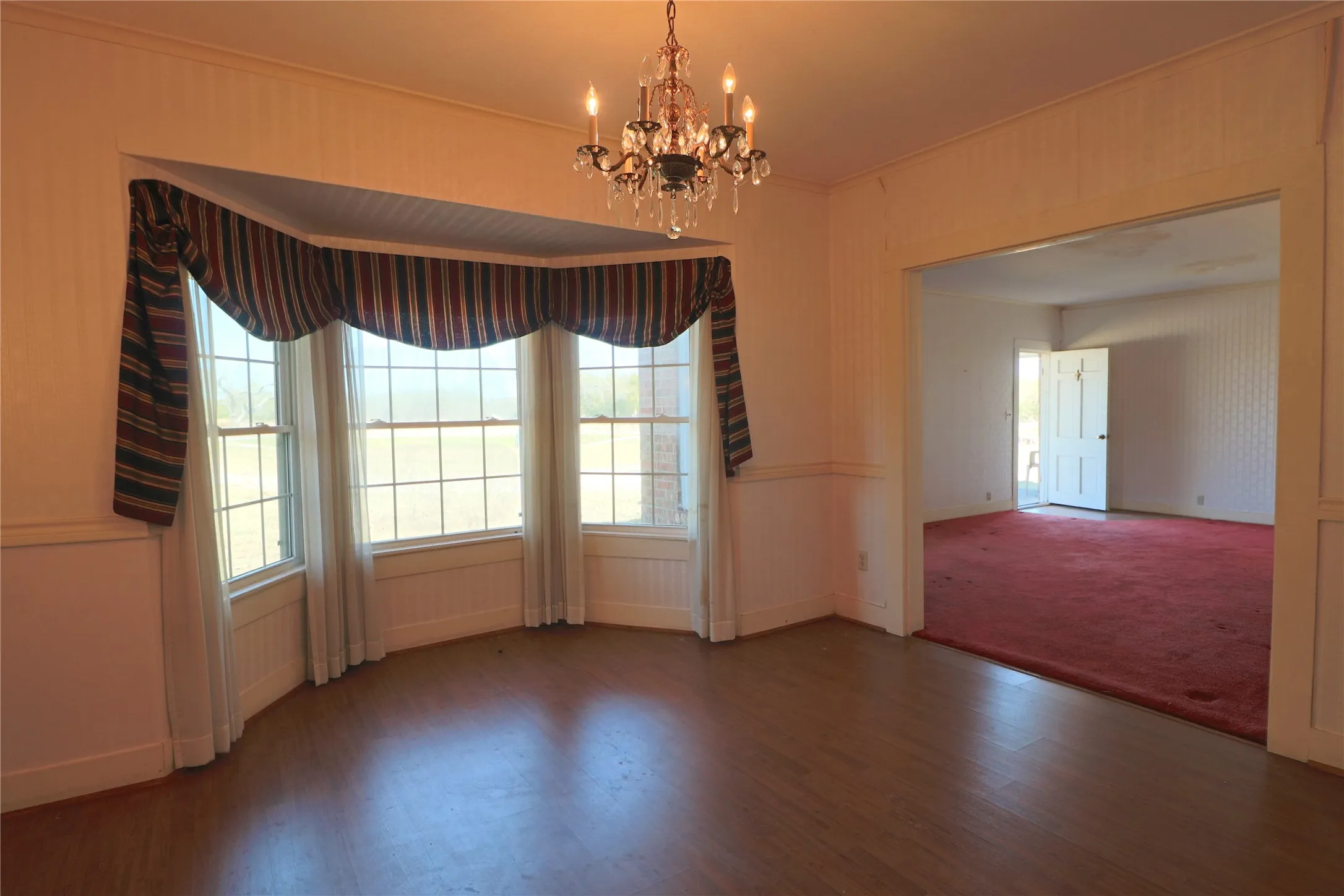 Single Family Residence For Sale in Freestone County , 1825 Fm 27 W, Wortham, Texas 76693, 3 Bedroom, 2 Bathroom, Garage spaces, 2,124 Sqft, built in 1939, mls#21106165, Real Estate Agent in Wortham, Homes For Sale in Freestone county, Homes For Sale in Wortham, Realtor in Wortham Texas, Real Estate Brokerage Independent Realty Texas, Luminita Cordes Realtor