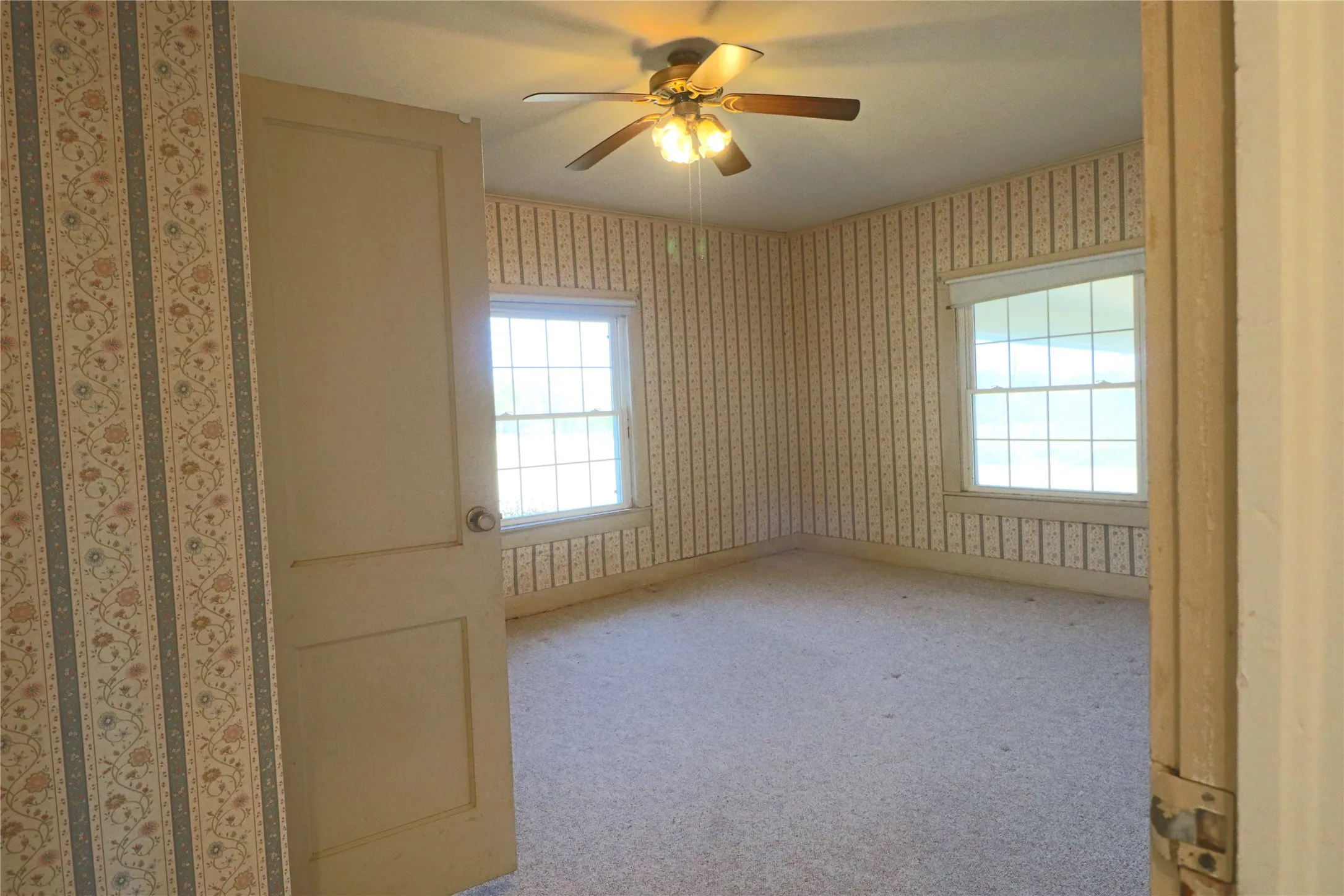 Single Family Residence For Sale in Freestone County , 1825 Fm 27 W, Wortham, Texas 76693, 3 Bedroom, 2 Bathroom, Garage spaces, 2,124 Sqft, built in 1939, mls#21106165, Real Estate Agent in Wortham, Homes For Sale in Freestone county, Homes For Sale in Wortham, Realtor in Wortham Texas, Real Estate Brokerage Independent Realty Texas, Luminita Cordes Realtor