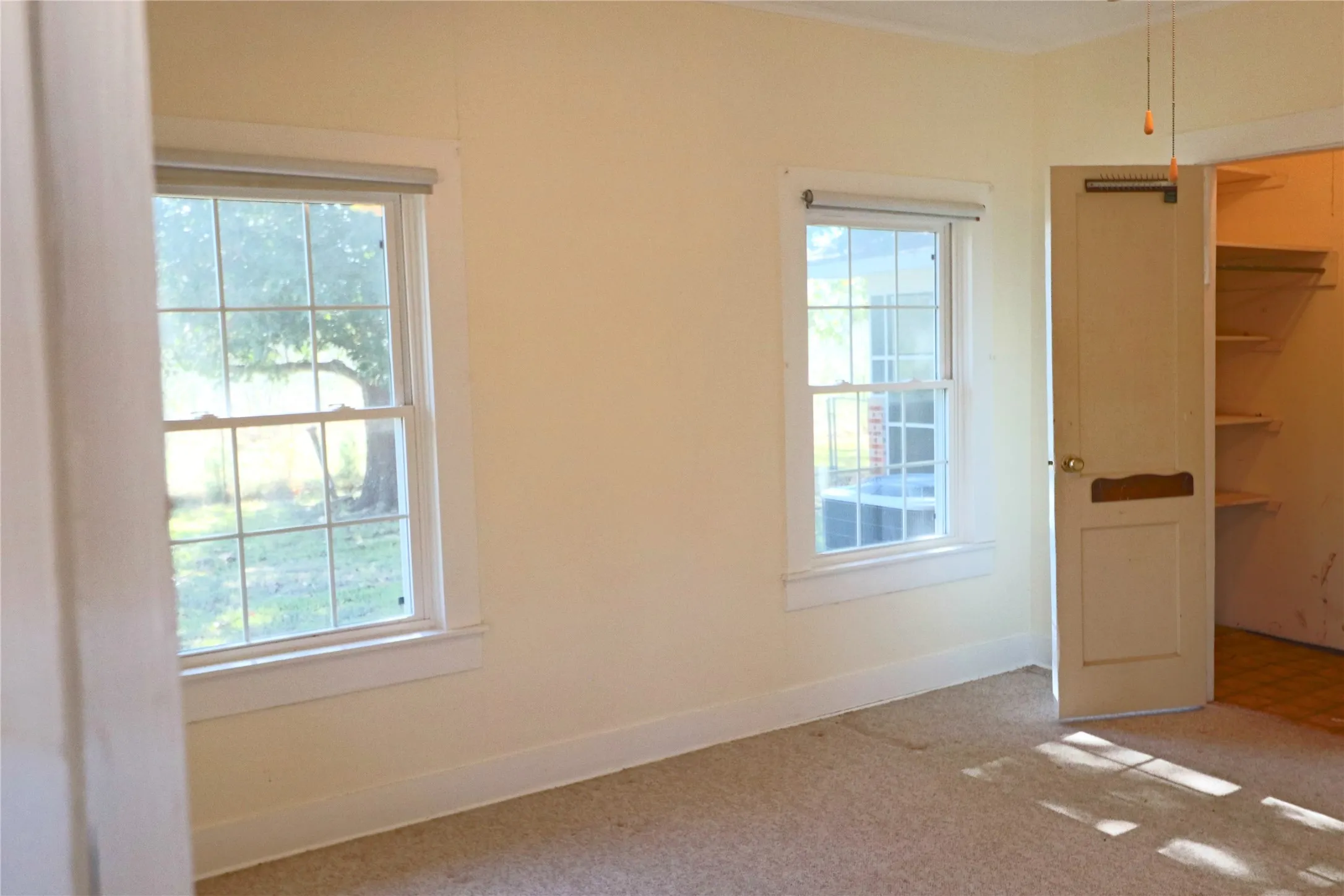 Single Family Residence For Sale in Freestone County , 1825 Fm 27 W, Wortham, Texas 76693, 3 Bedroom, 2 Bathroom, Garage spaces, 2,124 Sqft, built in 1939, mls#21106165, Real Estate Agent in Wortham, Homes For Sale in Freestone county, Homes For Sale in Wortham, Realtor in Wortham Texas, Real Estate Brokerage Independent Realty Texas, Luminita Cordes Realtor