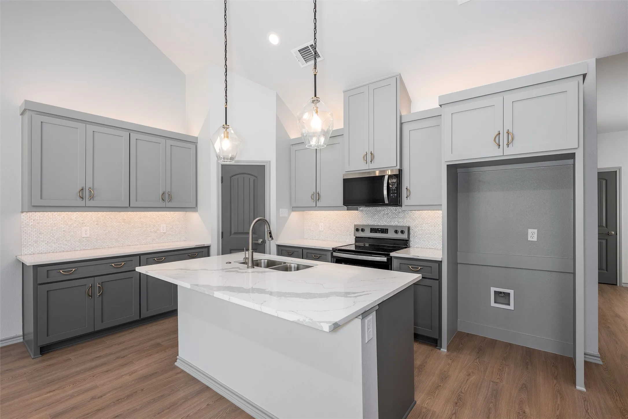 Single Family Residence For Sale in Henderson County , 213 Anchor Lane, Gun Barrel City, Texas 75156, 3 Bedroom, 3 Bathroom, 2 Garage spaces, 1,701 Sqft, built in 2025, New Construction - Complete, mls#21106228, Real Estate Agent in Gun Barrel City, Homes For Sale in Henderson county, Homes For Sale in Gun Barrel City, Realtor in Gun Barrel City Texas, Real Estate Brokerage Independent Realty Texas, Luminita Cordes Realtor