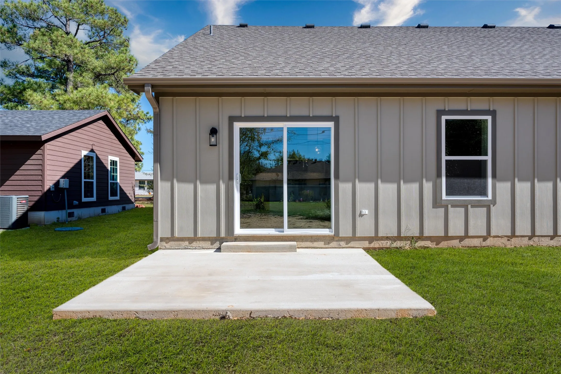 Single Family Residence For Sale in Henderson County , 213 Anchor Lane, Gun Barrel City, Texas 75156, 3 Bedroom, 3 Bathroom, 2 Garage spaces, 1,701 Sqft, built in 2025, New Construction - Complete, mls#21106228, Real Estate Agent in Gun Barrel City, Homes For Sale in Henderson county, Homes For Sale in Gun Barrel City, Realtor in Gun Barrel City Texas, Real Estate Brokerage Independent Realty Texas, Luminita Cordes Realtor