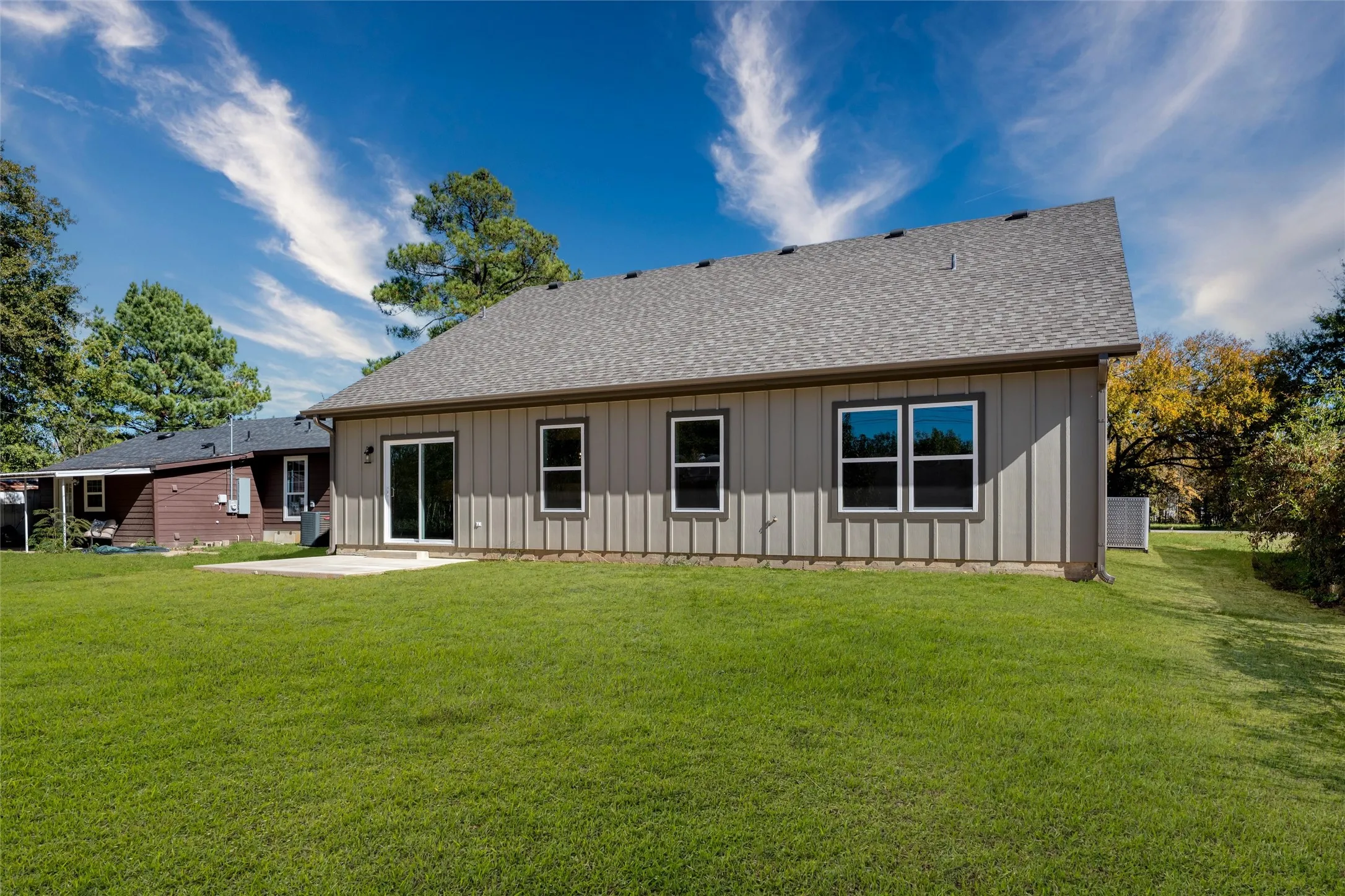 Single Family Residence For Sale in Henderson County , 213 Anchor Lane, Gun Barrel City, Texas 75156, 3 Bedroom, 3 Bathroom, 2 Garage spaces, 1,701 Sqft, built in 2025, New Construction - Complete, mls#21106228, Real Estate Agent in Gun Barrel City, Homes For Sale in Henderson county, Homes For Sale in Gun Barrel City, Realtor in Gun Barrel City Texas, Real Estate Brokerage Independent Realty Texas, Luminita Cordes Realtor