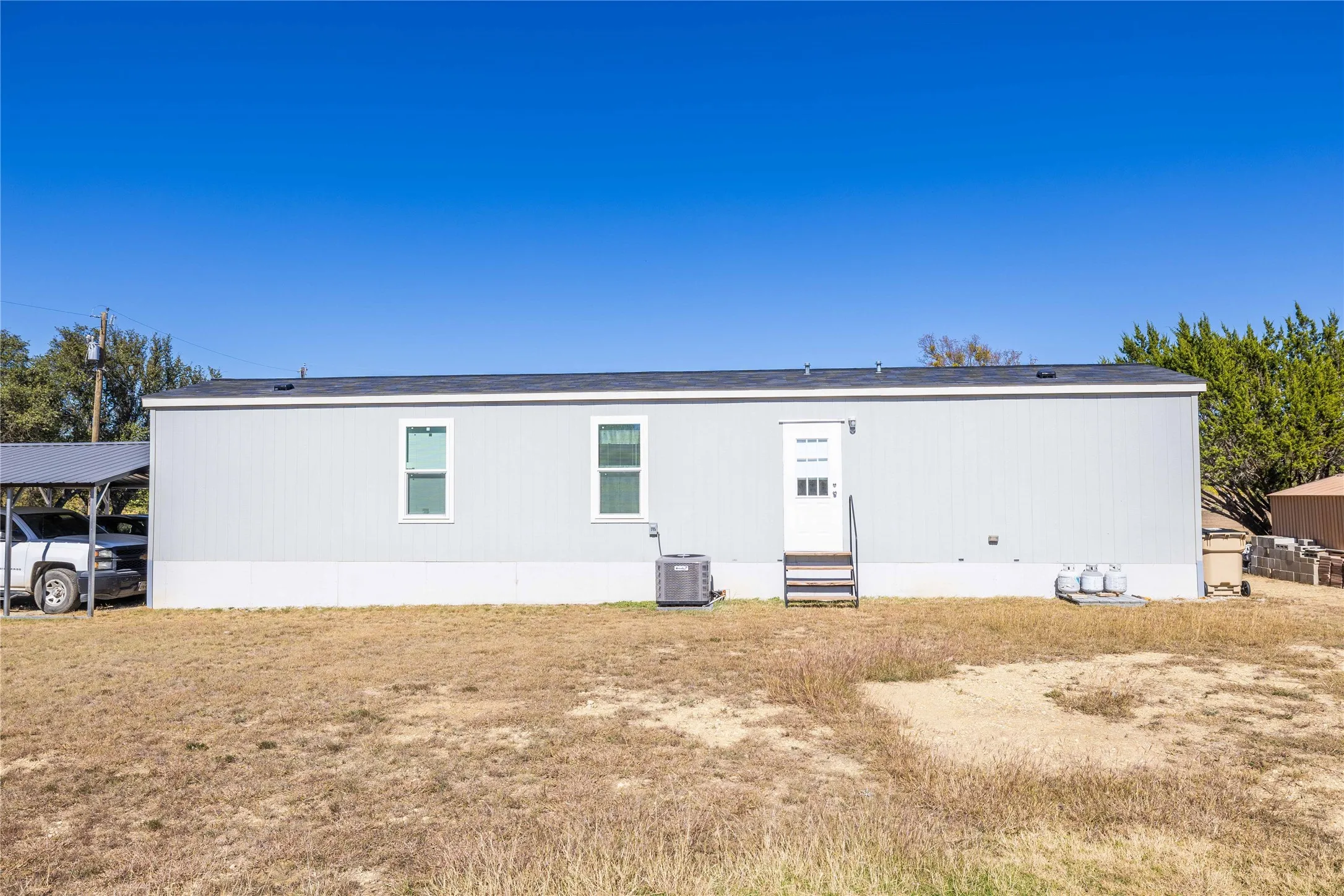 Manufactured Home For Sale in Brown County , 6935 County Road 467, Brownwood, Texas 76801, 2 Bedroom, 1 Bathroom, Garage spaces, 784 Sqft, built in 2024, Preowned, mls#21103441, Real Estate Agent in Brownwood, Homes For Sale in Brown county, Homes For Sale in Brownwood, Realtor in Brownwood Texas, Real Estate Brokerage Independent Realty Texas, Luminita Cordes Realtor