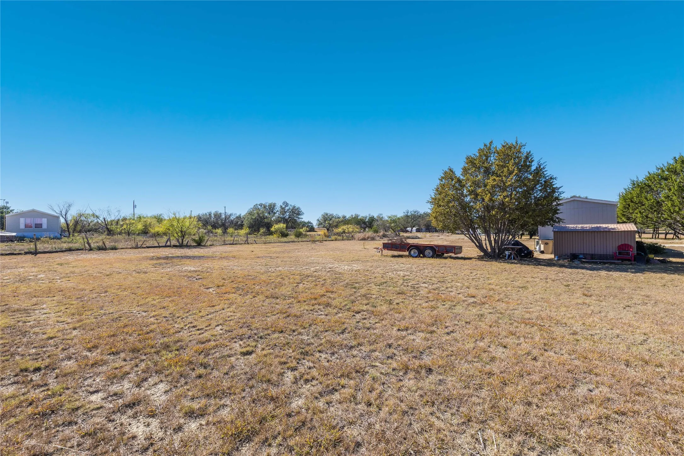 Manufactured Home For Sale in Brown County , 6935 County Road 467, Brownwood, Texas 76801, 2 Bedroom, 1 Bathroom, Garage spaces, 784 Sqft, built in 2024, Preowned, mls#21103441, Real Estate Agent in Brownwood, Homes For Sale in Brown county, Homes For Sale in Brownwood, Realtor in Brownwood Texas, Real Estate Brokerage Independent Realty Texas, Luminita Cordes Realtor