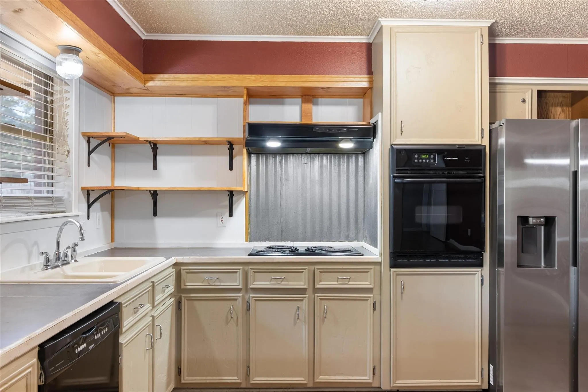 Single Family Residence For Sale in Freestone County , 406 Chumney Drive, Teague, Texas 75860, 3 Bedroom, 2 Bathroom, Garage spaces, 2,100 Sqft, built in 1975, Preowned, mls#21102784, Real Estate Agent in Teague, Homes For Sale in Freestone county, Homes For Sale in Teague, Realtor in Teague Texas, Real Estate Brokerage Independent Realty Texas, Luminita Cordes Realtor