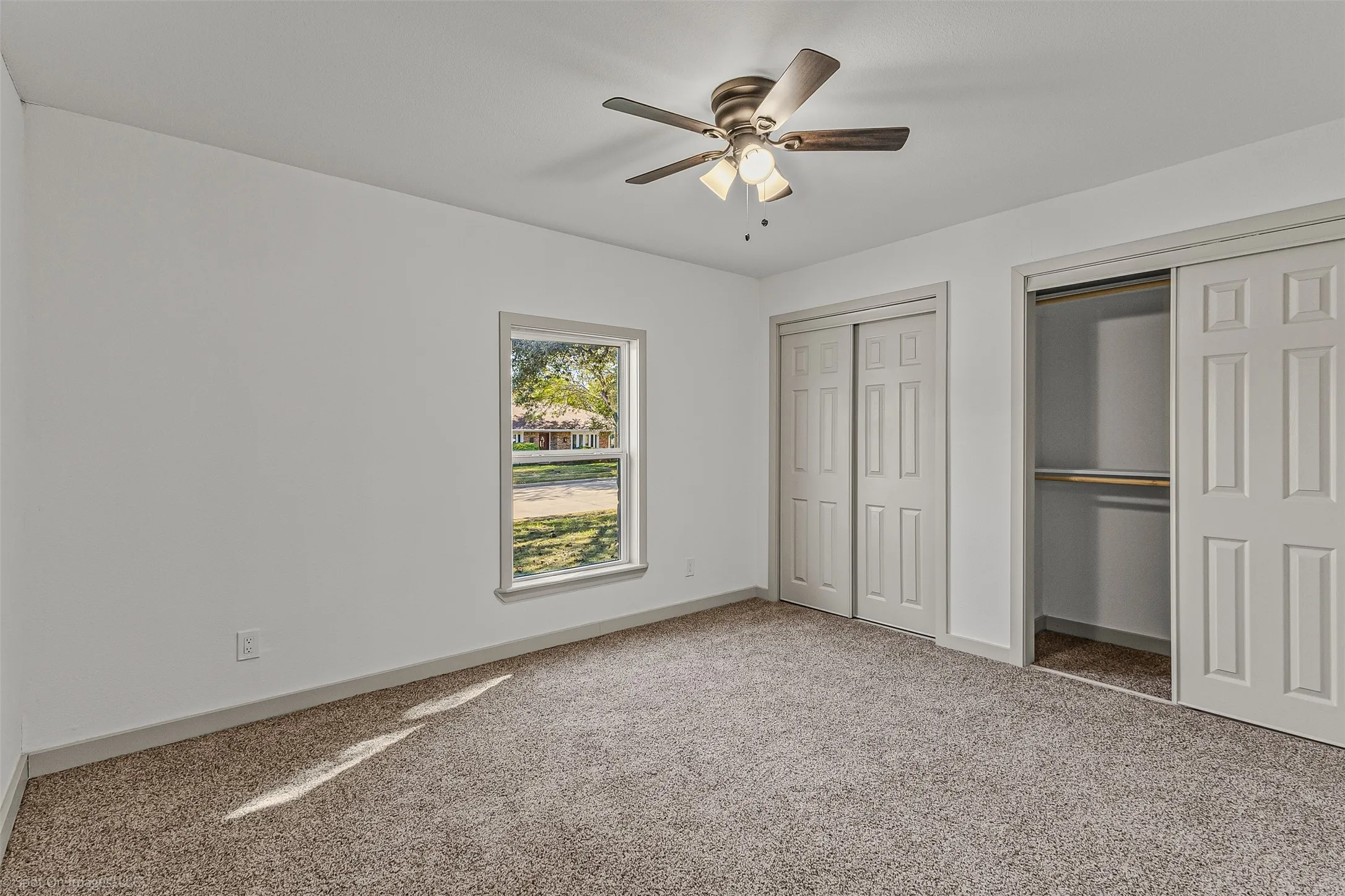 Single Family Residence For Sale in Dallas County , 1301 Pecan Valley Drive, Garland, Texas 75043, 4 Bedroom, 2 Bathroom, 2 Garage spaces, 2,426 Sqft, built in 1972, Preowned, mls#21106612, Real Estate Agent in Garland, Homes For Sale in Dallas county, Homes For Sale in Garland, Realtor in Garland Texas, Real Estate Brokerage Independent Realty Texas, Luminita Cordes Realtor