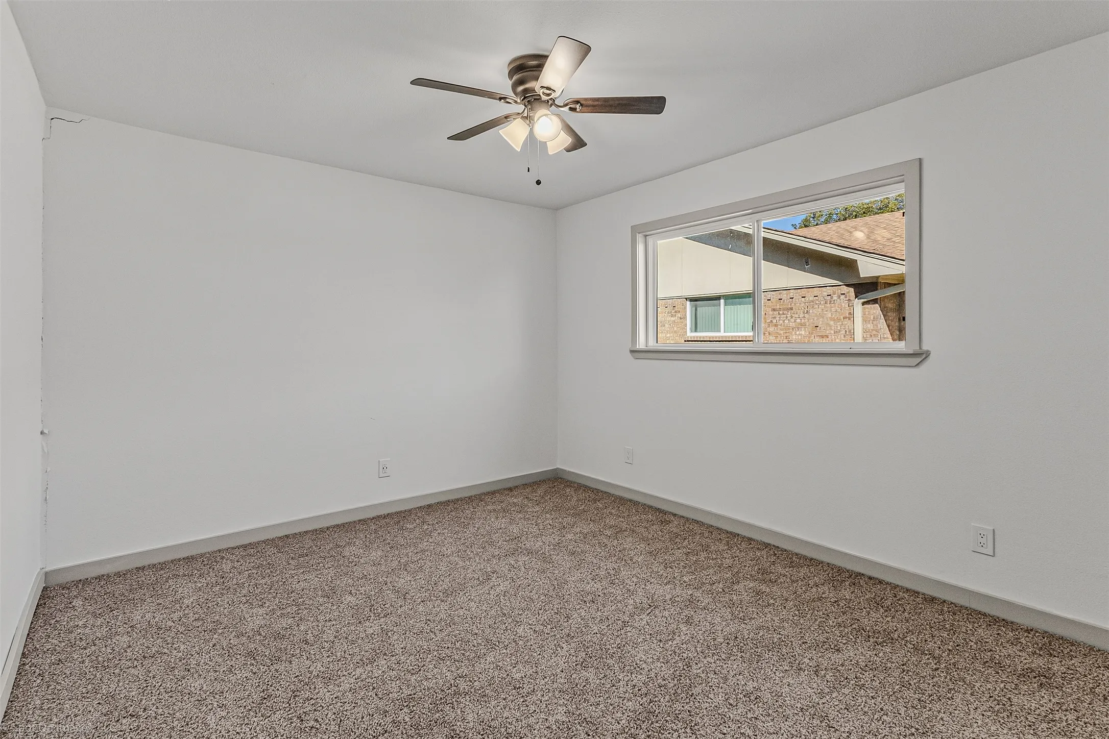 Single Family Residence For Sale in Dallas County , 1301 Pecan Valley Drive, Garland, Texas 75043, 4 Bedroom, 2 Bathroom, 2 Garage spaces, 2,426 Sqft, built in 1972, Preowned, mls#21106612, Real Estate Agent in Garland, Homes For Sale in Dallas county, Homes For Sale in Garland, Realtor in Garland Texas, Real Estate Brokerage Independent Realty Texas, Luminita Cordes Realtor