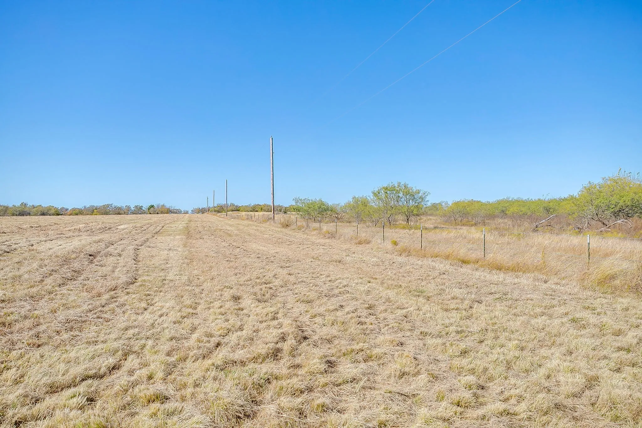Unimproved Land For Sale in Johnson County , 6821 County Road 302, Grandview, Texas 76050, 0, 0, Garage spaces, 0 Sqft, built in 0, Price $682,500, mls#21106886, Real Estate Agent in Grandview, Homes For Sale in Johnson county, Homes For Sale in Grandview, Realtor in Grandview Texas, Real Estate Brokerage Independent Realty Texas, Luminita Cordes Realtor