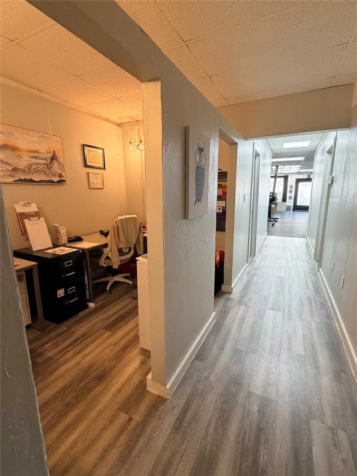 Hall showing nook