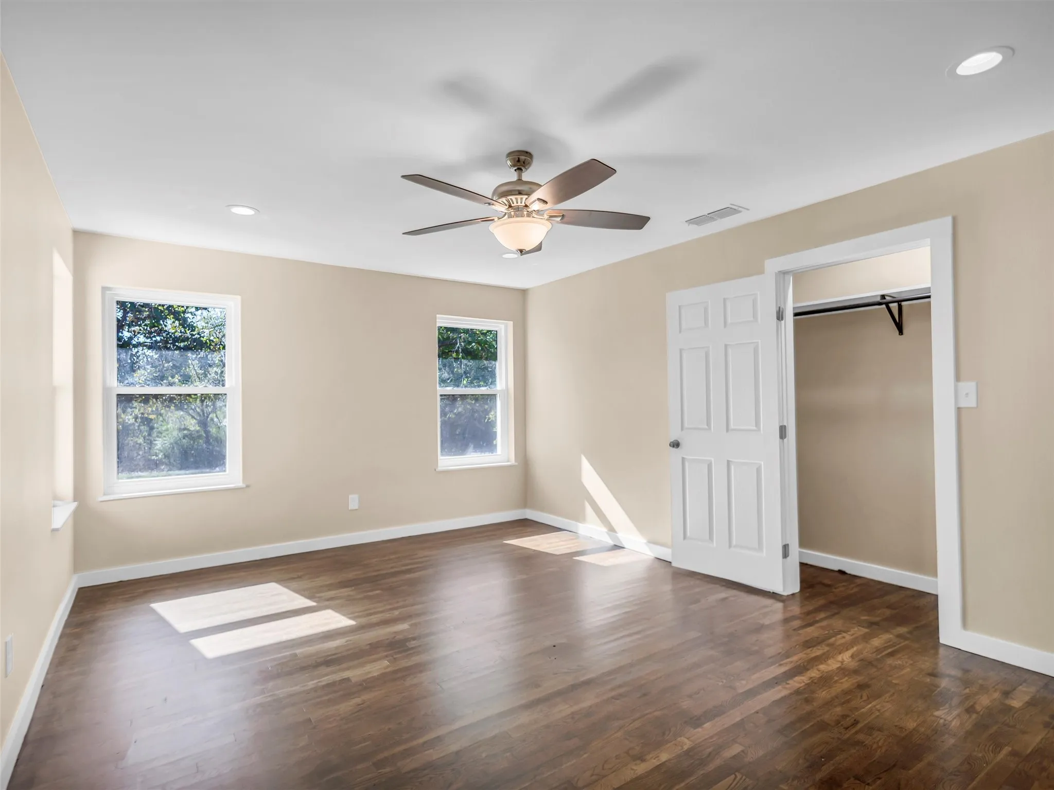 Single Family Residence For Sale in Upshur County , 9086 FM 49, Gilmer, Texas 75644, 3 Bedroom, 2 Bathroom, 1 Garage spaces, 2,200 Sqft, built in 1957, mls#21107200, Real Estate Agent in Gilmer, Homes For Sale in Upshur county, Homes For Sale in Gilmer, Realtor in Gilmer Texas, Real Estate Brokerage Independent Realty Texas, Luminita Cordes Realtor