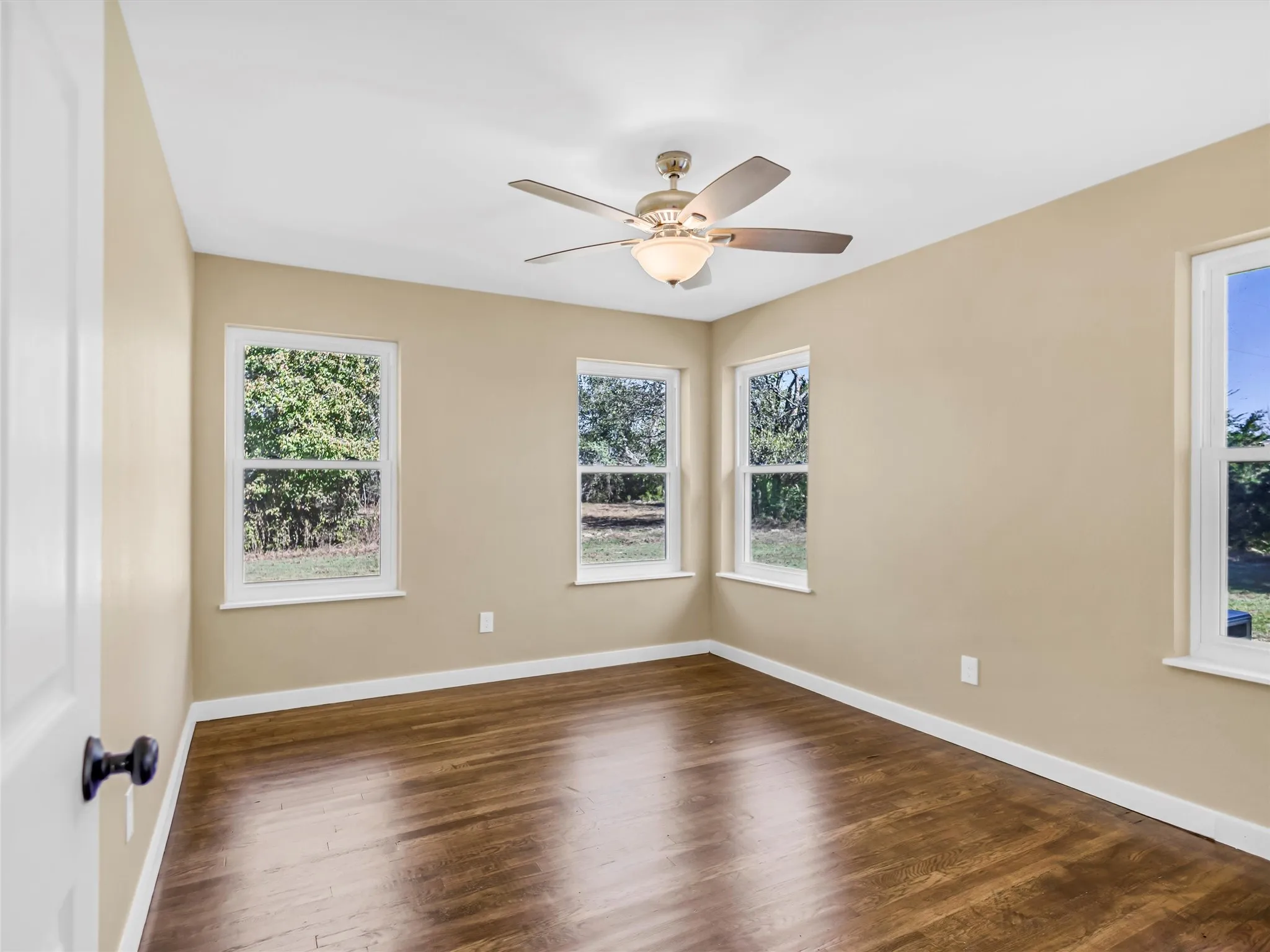 Single Family Residence For Sale in Upshur County , 9086 FM 49, Gilmer, Texas 75644, 3 Bedroom, 2 Bathroom, 1 Garage spaces, 2,200 Sqft, built in 1957, mls#21107200, Real Estate Agent in Gilmer, Homes For Sale in Upshur county, Homes For Sale in Gilmer, Realtor in Gilmer Texas, Real Estate Brokerage Independent Realty Texas, Luminita Cordes Realtor