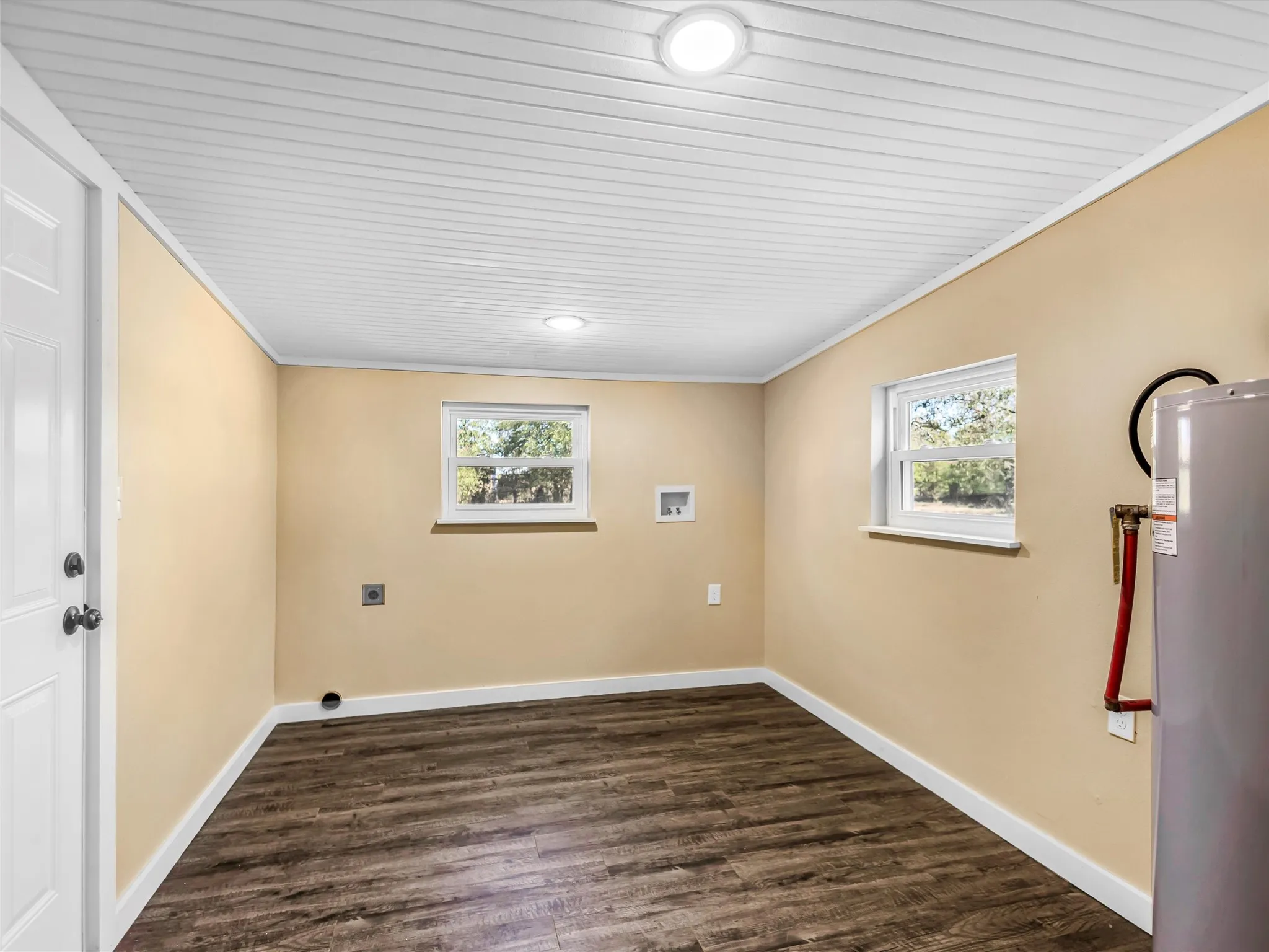 Single Family Residence For Sale in Upshur County , 9086 FM 49, Gilmer, Texas 75644, 3 Bedroom, 2 Bathroom, 1 Garage spaces, 2,200 Sqft, built in 1957, mls#21107200, Real Estate Agent in Gilmer, Homes For Sale in Upshur county, Homes For Sale in Gilmer, Realtor in Gilmer Texas, Real Estate Brokerage Independent Realty Texas, Luminita Cordes Realtor