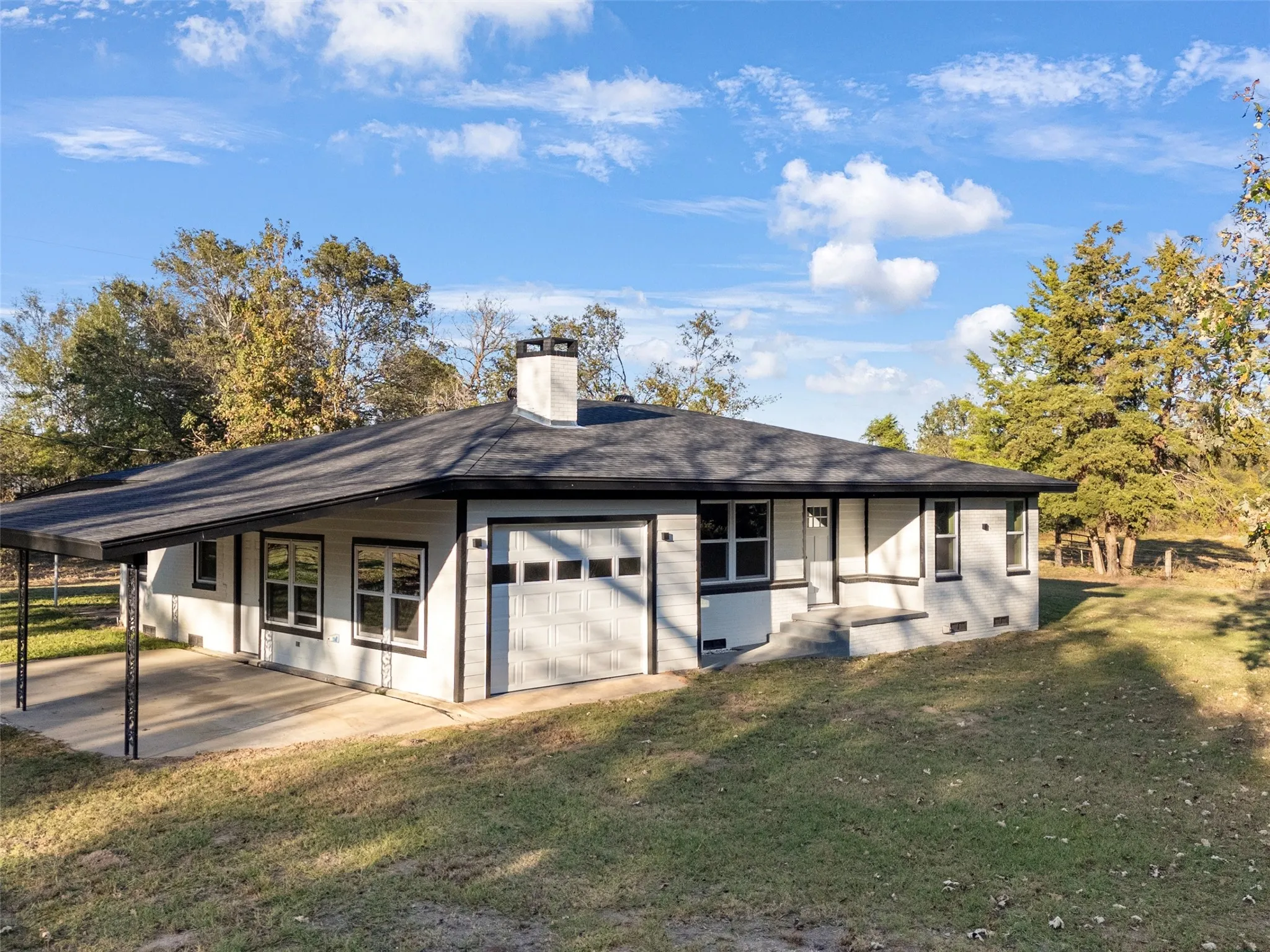 Single Family Residence For Sale in Upshur County , 9086 FM 49, Gilmer, Texas 75644, 3 Bedroom, 2 Bathroom, 1 Garage spaces, 2,200 Sqft, built in 1957, mls#21107200, Real Estate Agent in Gilmer, Homes For Sale in Upshur county, Homes For Sale in Gilmer, Realtor in Gilmer Texas, Real Estate Brokerage Independent Realty Texas, Luminita Cordes Realtor