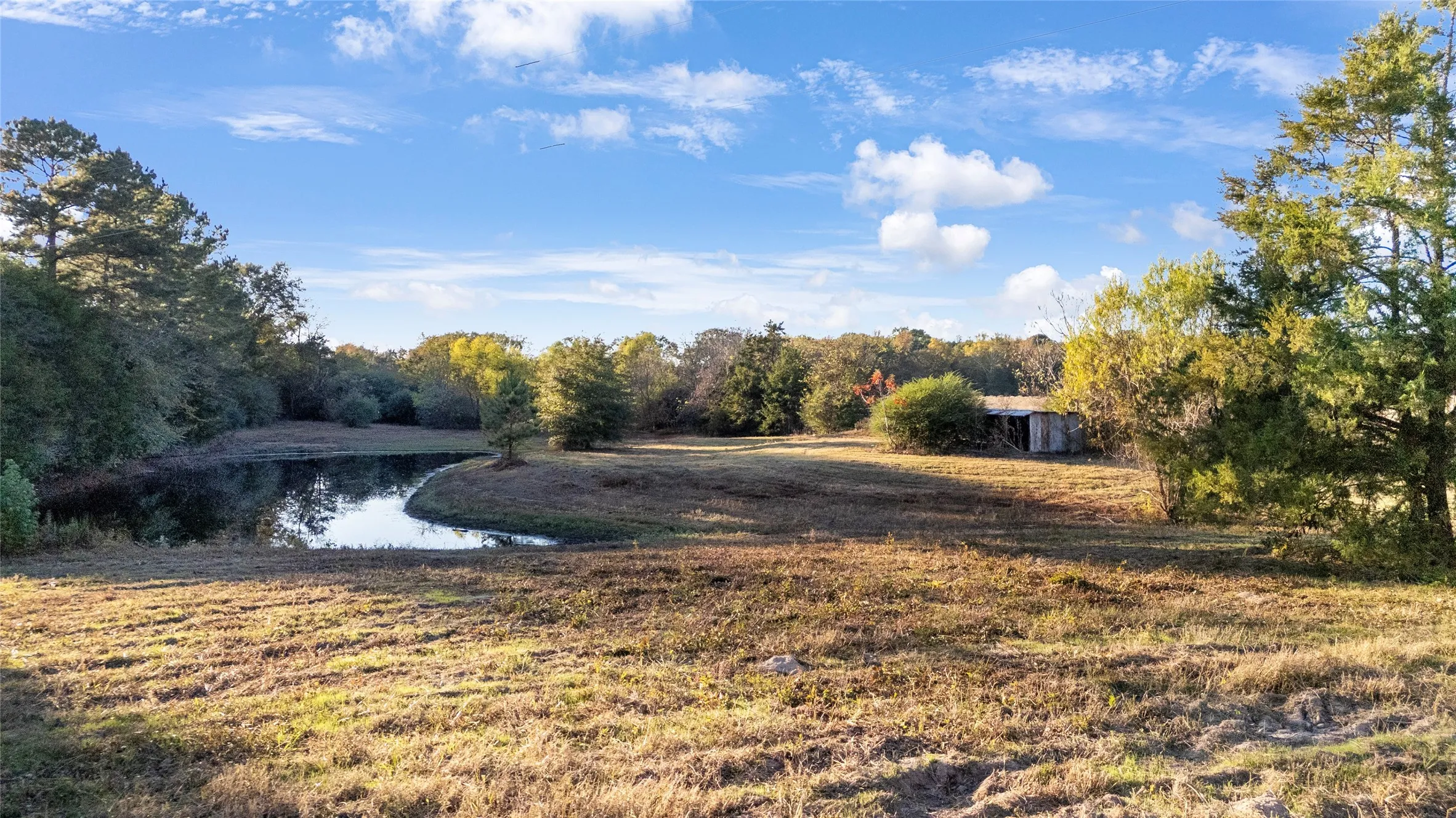 Single Family Residence For Sale in Upshur County , 9086 FM 49, Gilmer, Texas 75644, 3 Bedroom, 2 Bathroom, 1 Garage spaces, 2,200 Sqft, built in 1957, mls#21107200, Real Estate Agent in Gilmer, Homes For Sale in Upshur county, Homes For Sale in Gilmer, Realtor in Gilmer Texas, Real Estate Brokerage Independent Realty Texas, Luminita Cordes Realtor