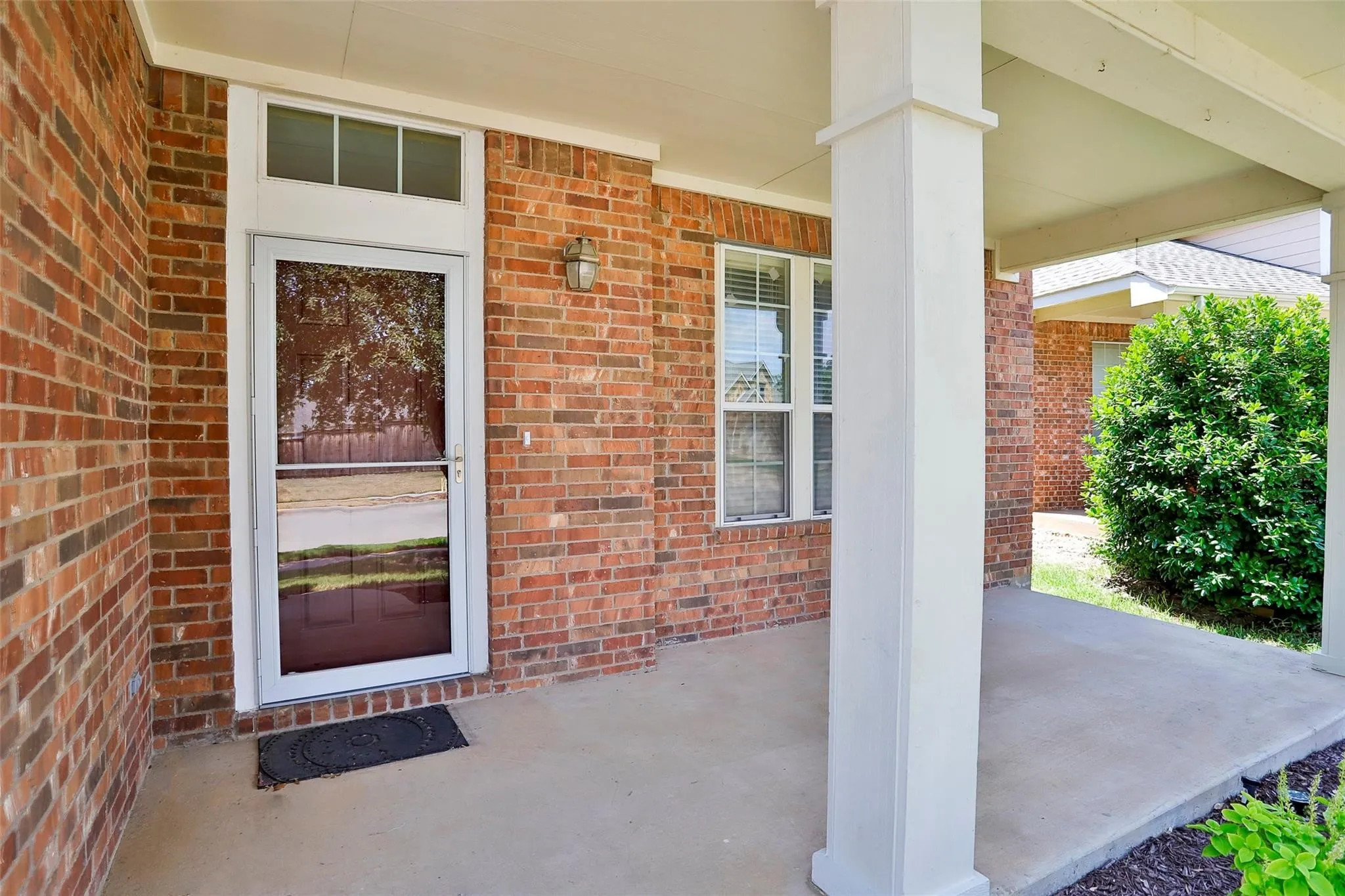 Single Family Residence For Rent in Denton County , 15529 Landing Creek Lane, Fort Worth, Texas 76262, 4 Bedroom, 4 Bathroom, 2 Garage spaces, 3,278 Sqft, built in 2007, mls#21107378, Real Estate Agent in Fort Worth, Homes For Rent in Denton county, Homes For Rent in Fort Worth, Realtor in Fort Worth Texas, Real Estate Brokerage Independent Realty Texas, Luminita Cordes Realtor