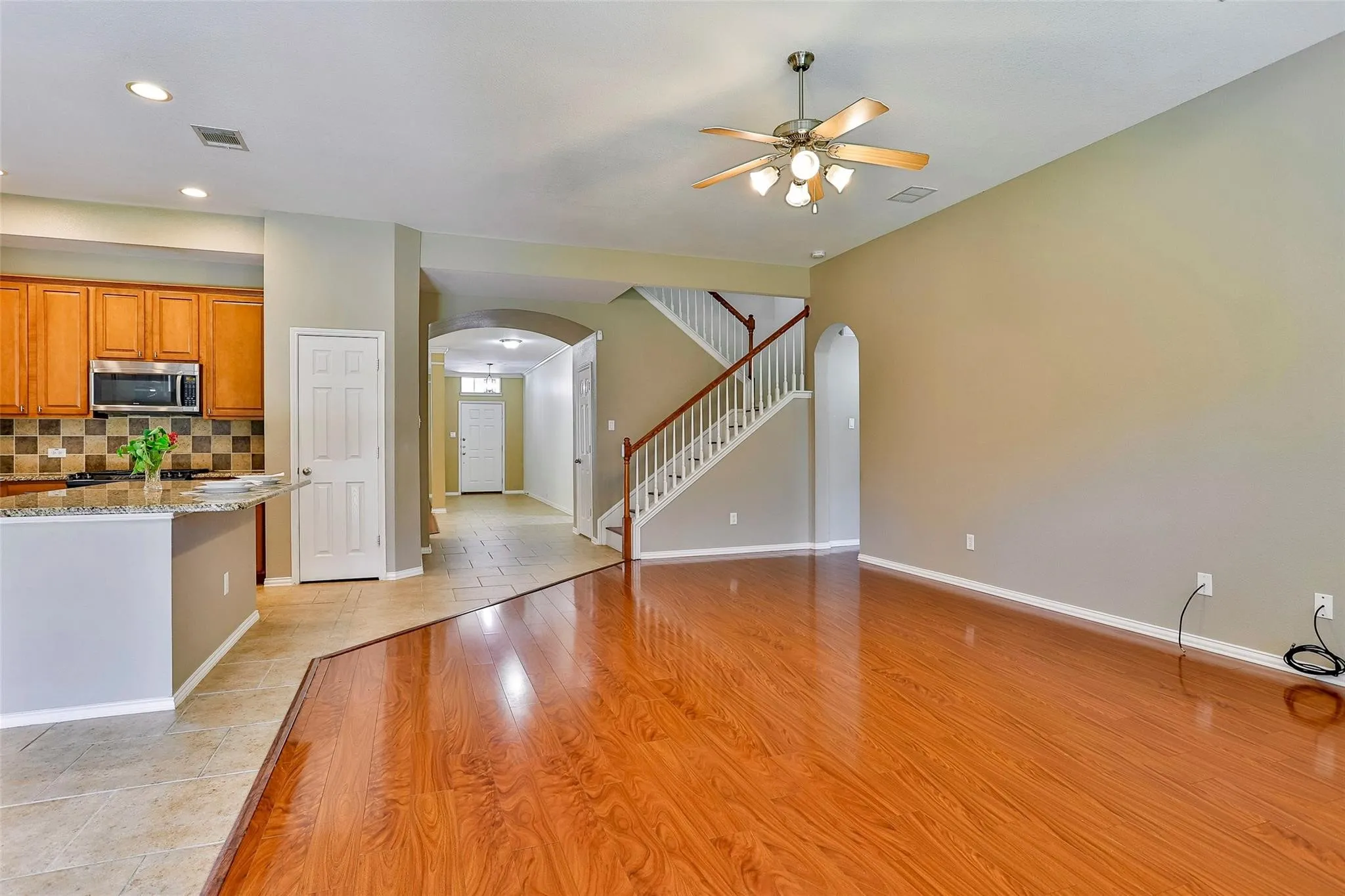 Single Family Residence For Rent in Denton County , 15529 Landing Creek Lane, Fort Worth, Texas 76262, 4 Bedroom, 4 Bathroom, 2 Garage spaces, 3,278 Sqft, built in 2007, mls#21107378, Real Estate Agent in Fort Worth, Homes For Rent in Denton county, Homes For Rent in Fort Worth, Realtor in Fort Worth Texas, Real Estate Brokerage Independent Realty Texas, Luminita Cordes Realtor