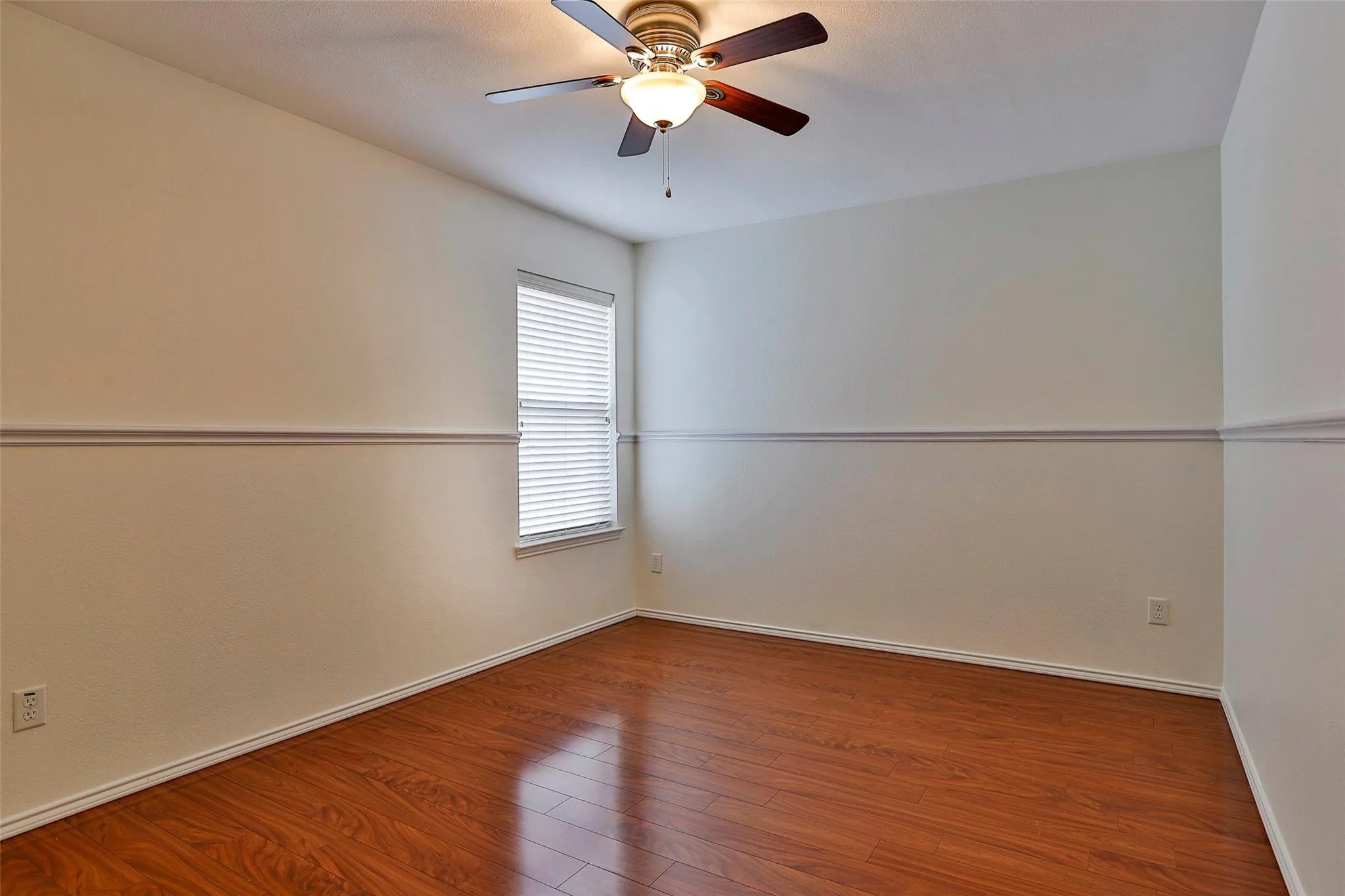 Single Family Residence For Rent in Denton County , 15529 Landing Creek Lane, Fort Worth, Texas 76262, 4 Bedroom, 4 Bathroom, 2 Garage spaces, 3,278 Sqft, built in 2007, mls#21107378, Real Estate Agent in Fort Worth, Homes For Rent in Denton county, Homes For Rent in Fort Worth, Realtor in Fort Worth Texas, Real Estate Brokerage Independent Realty Texas, Luminita Cordes Realtor