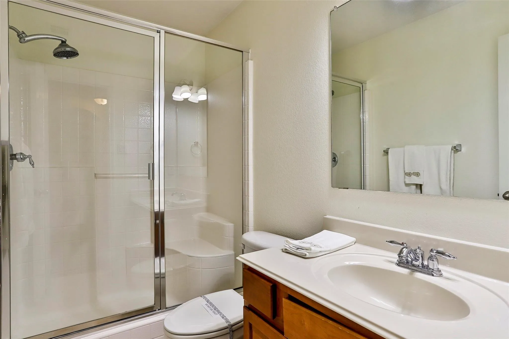 Single Family Residence For Rent in Denton County , 15529 Landing Creek Lane, Fort Worth, Texas 76262, 4 Bedroom, 4 Bathroom, 2 Garage spaces, 3,278 Sqft, built in 2007, mls#21107378, Real Estate Agent in Fort Worth, Homes For Rent in Denton county, Homes For Rent in Fort Worth, Realtor in Fort Worth Texas, Real Estate Brokerage Independent Realty Texas, Luminita Cordes Realtor