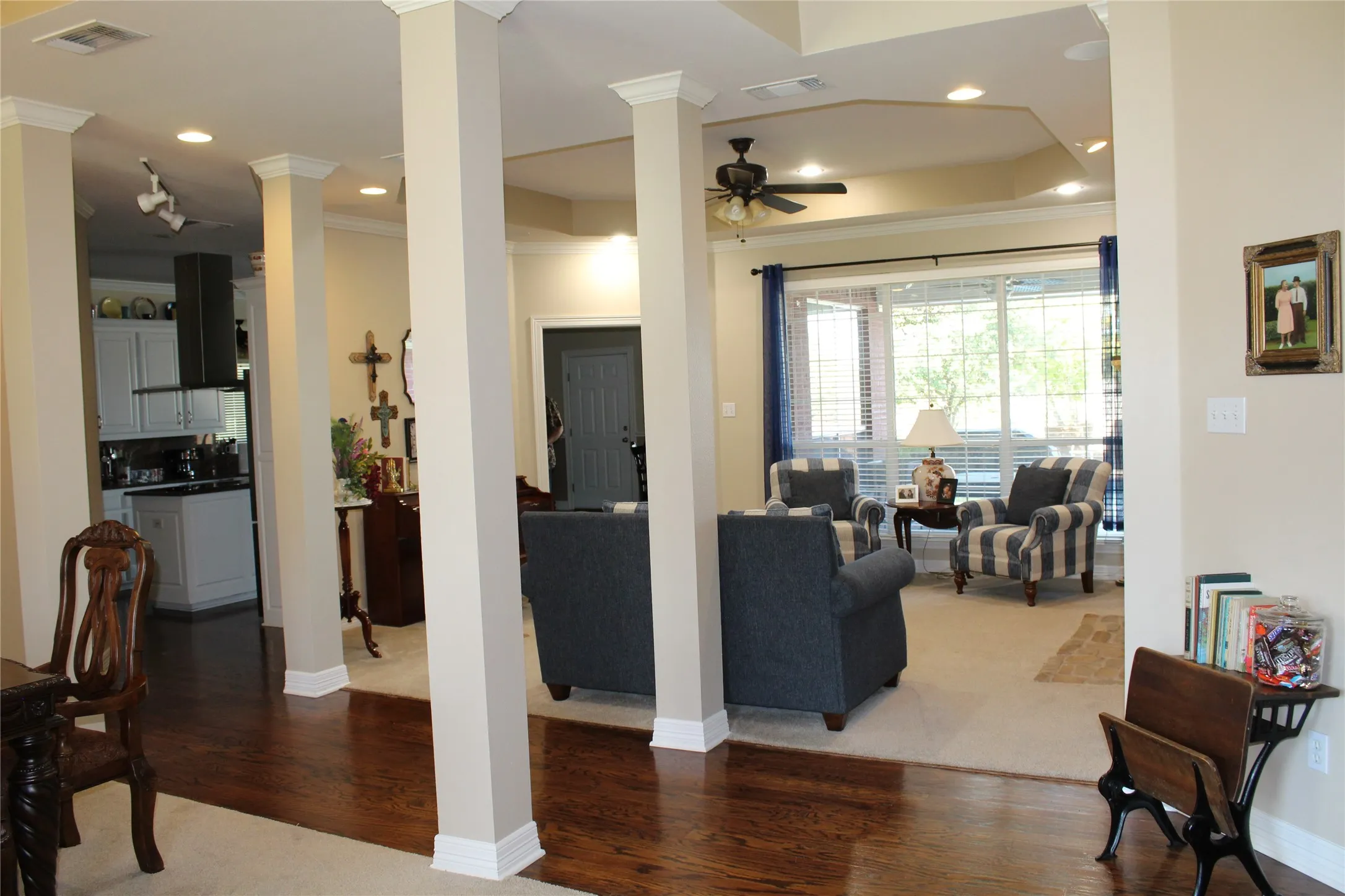 Single Family Residence For Sale in Grayson County , 2131 Deer Run, Denison, Texas 75020, 3 Bedrooms, 2 Bathrooms, 3 Garage spaces, 2,779 Sqft, built in 2000, Price $445,900, mls#21107440, Real Estate Agent in Denison, Homes For Sale in Grayson county, Homes For Sale in Denison, Realtor in Denison Texas, Real Estate Brokerage Independent Realty Texas, Luminita Cordes Realtor