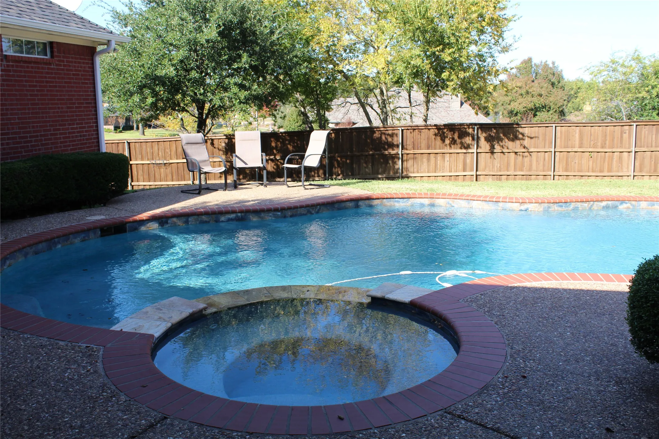 Single Family Residence For Sale in Grayson County , 2131 Deer Run, Denison, Texas 75020, 3 Bedrooms, 2 Bathrooms, 3 Garage spaces, 2,779 Sqft, built in 2000, Price $445,900, mls#21107440, Real Estate Agent in Denison, Homes For Sale in Grayson county, Homes For Sale in Denison, Realtor in Denison Texas, Real Estate Brokerage Independent Realty Texas, Luminita Cordes Realtor