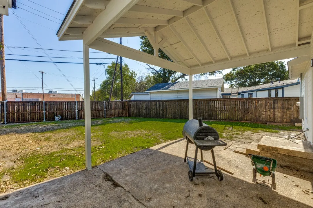 Single Family Residence For Sale in Dallas County , 1410 Prichard Lane, Dallas, Texas 75217, 3 Bedrooms, 2 Bathrooms, Garage spaces, 1,008 Sqft, built in 1951, Preowned, Price $224,890, mls#21083253, Real Estate Agent in Dallas, Homes For Sale in Dallas county, Homes For Sale in Dallas, Realtor in Dallas Texas, Real Estate Brokerage Independent Realty Texas, Luminita Cordes Realtor