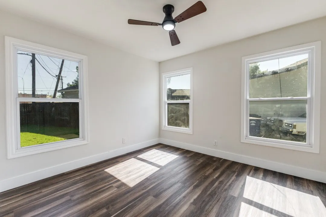 Single Family Residence For Sale in Dallas County , 1410 Prichard Lane, Dallas, Texas 75217, 3 Bedrooms, 2 Bathrooms, Garage spaces, 1,008 Sqft, built in 1951, Preowned, Price $224,890, mls#21083253, Real Estate Agent in Dallas, Homes For Sale in Dallas county, Homes For Sale in Dallas, Realtor in Dallas Texas, Real Estate Brokerage Independent Realty Texas, Luminita Cordes Realtor