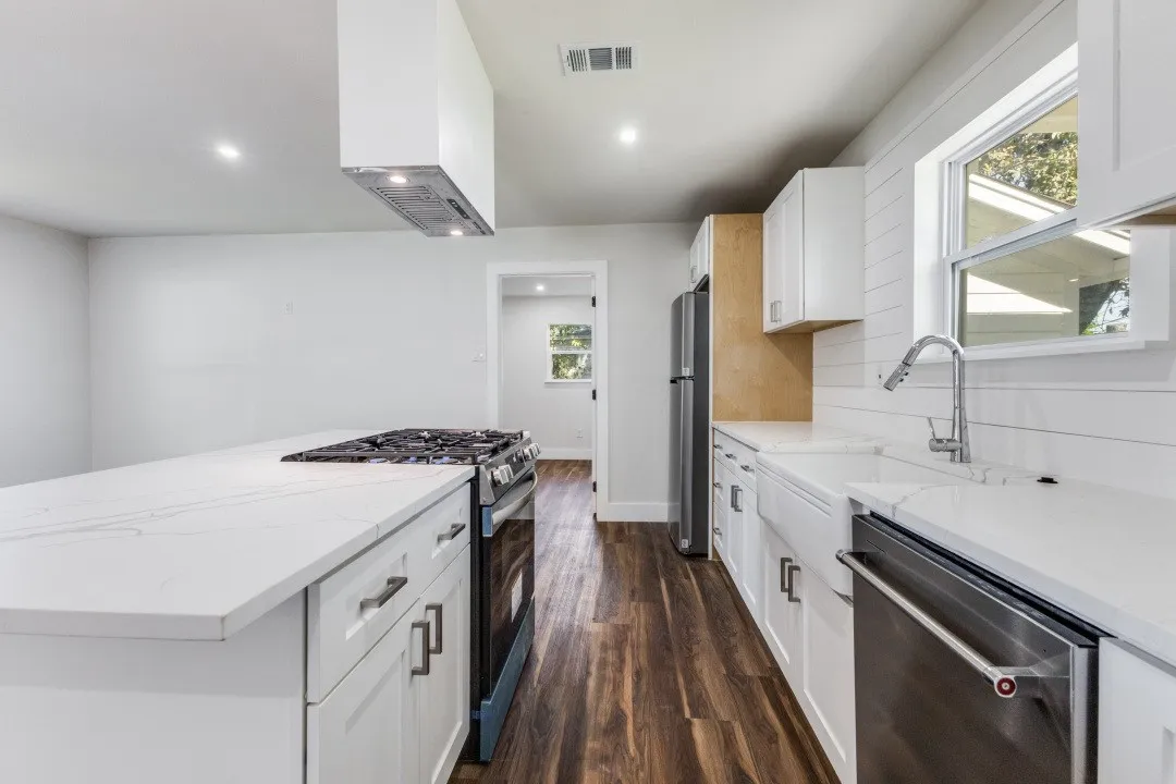 Single Family Residence For Sale in Dallas County , 1410 Prichard Lane, Dallas, Texas 75217, 3 Bedrooms, 2 Bathrooms, Garage spaces, 1,008 Sqft, built in 1951, Preowned, Price $224,890, mls#21083253, Real Estate Agent in Dallas, Homes For Sale in Dallas county, Homes For Sale in Dallas, Realtor in Dallas Texas, Real Estate Brokerage Independent Realty Texas, Luminita Cordes Realtor