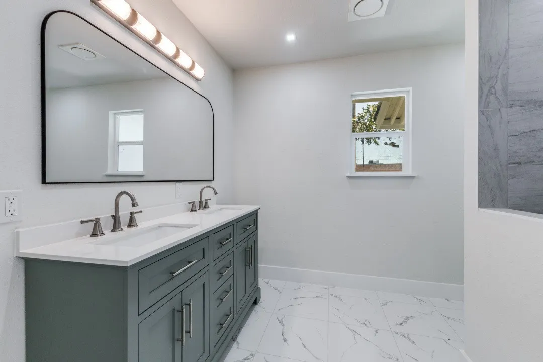 Single Family Residence For Sale in Dallas County , 1410 Prichard Lane, Dallas, Texas 75217, 3 Bedrooms, 2 Bathrooms, Garage spaces, 1,008 Sqft, built in 1951, Preowned, Price $224,890, mls#21083253, Real Estate Agent in Dallas, Homes For Sale in Dallas county, Homes For Sale in Dallas, Realtor in Dallas Texas, Real Estate Brokerage Independent Realty Texas, Luminita Cordes Realtor