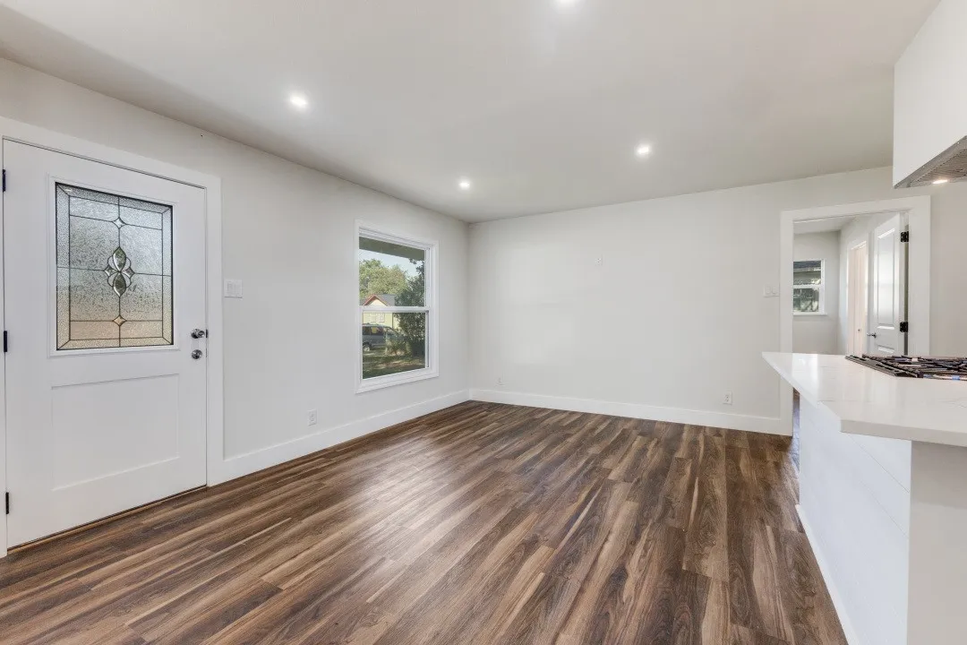 Single Family Residence For Sale in Dallas County , 1410 Prichard Lane, Dallas, Texas 75217, 3 Bedrooms, 2 Bathrooms, Garage spaces, 1,008 Sqft, built in 1951, Preowned, Price $224,890, mls#21083253, Real Estate Agent in Dallas, Homes For Sale in Dallas county, Homes For Sale in Dallas, Realtor in Dallas Texas, Real Estate Brokerage Independent Realty Texas, Luminita Cordes Realtor