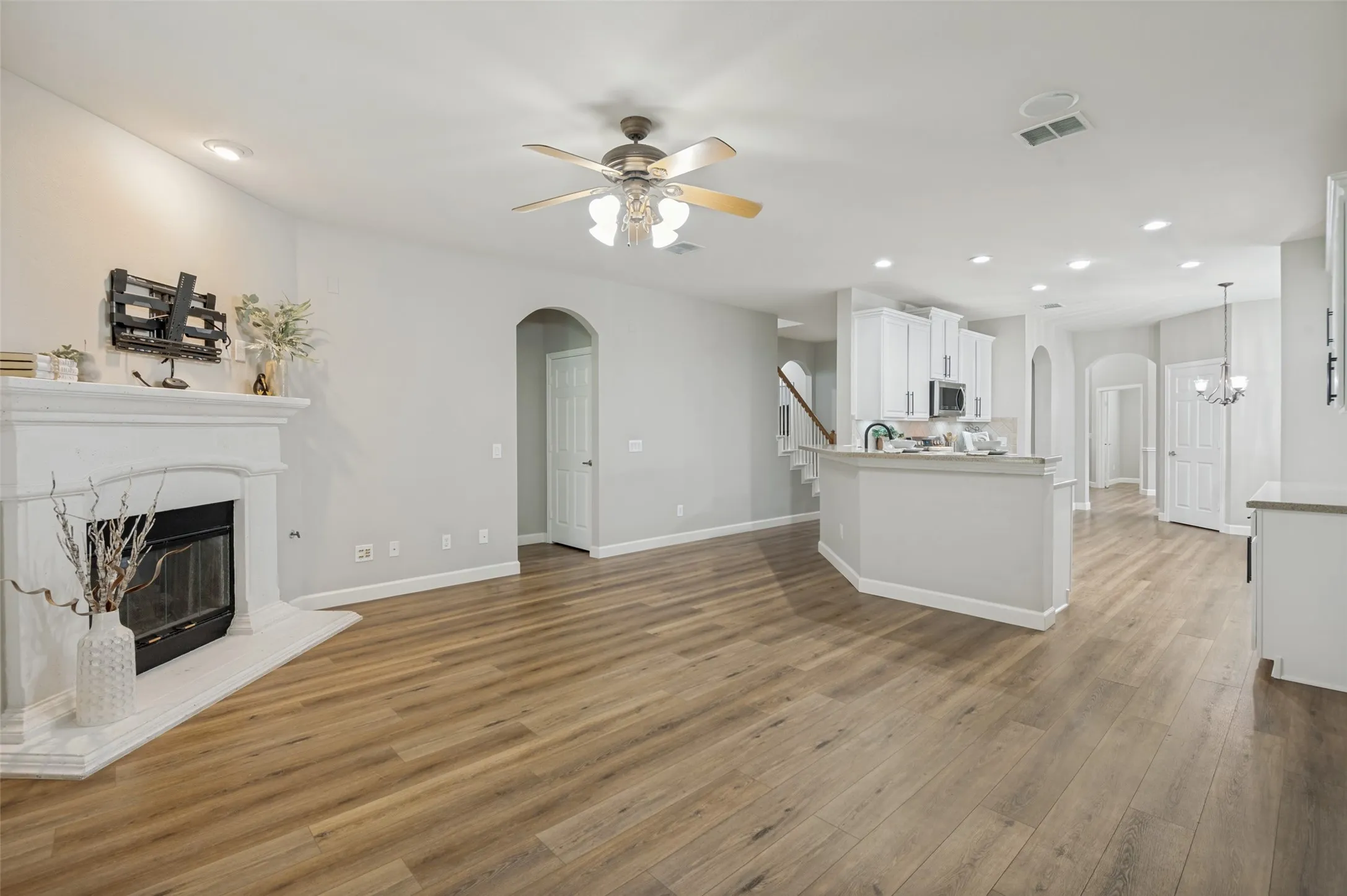 Single Family Residence For Sale in Collin County , 359 Wrangler Drive, Fairview, Texas 75069, 2 Bedroom, 2 Bathroom, 2 Garage spaces, 2,373 Sqft, built in 2004, mls#21103318, Real Estate Agent in Fairview, Homes For Sale in Collin county, Homes For Sale in Fairview, Realtor in Fairview Texas, Real Estate Brokerage Independent Realty Texas, Luminita Cordes Realtor