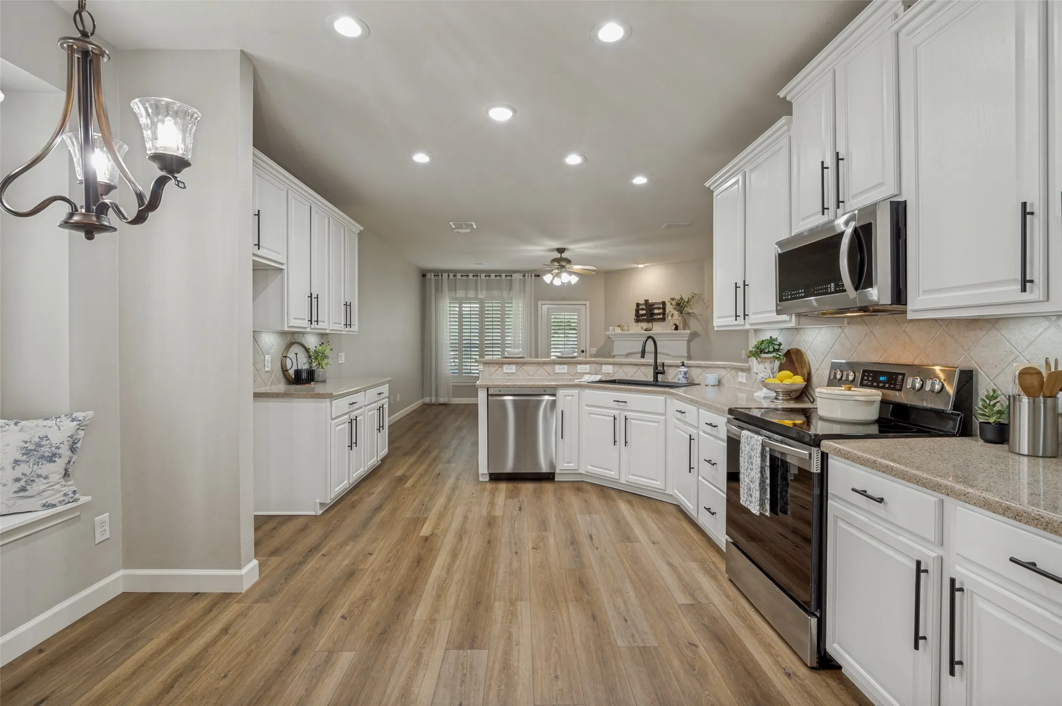 Single Family Residence For Sale in Collin County , 359 Wrangler Drive, Fairview, Texas 75069, 2 Bedroom, 2 Bathroom, 2 Garage spaces, 2,373 Sqft, built in 2004, mls#21103318, Real Estate Agent in Fairview, Homes For Sale in Collin county, Homes For Sale in Fairview, Realtor in Fairview Texas, Real Estate Brokerage Independent Realty Texas, Luminita Cordes Realtor