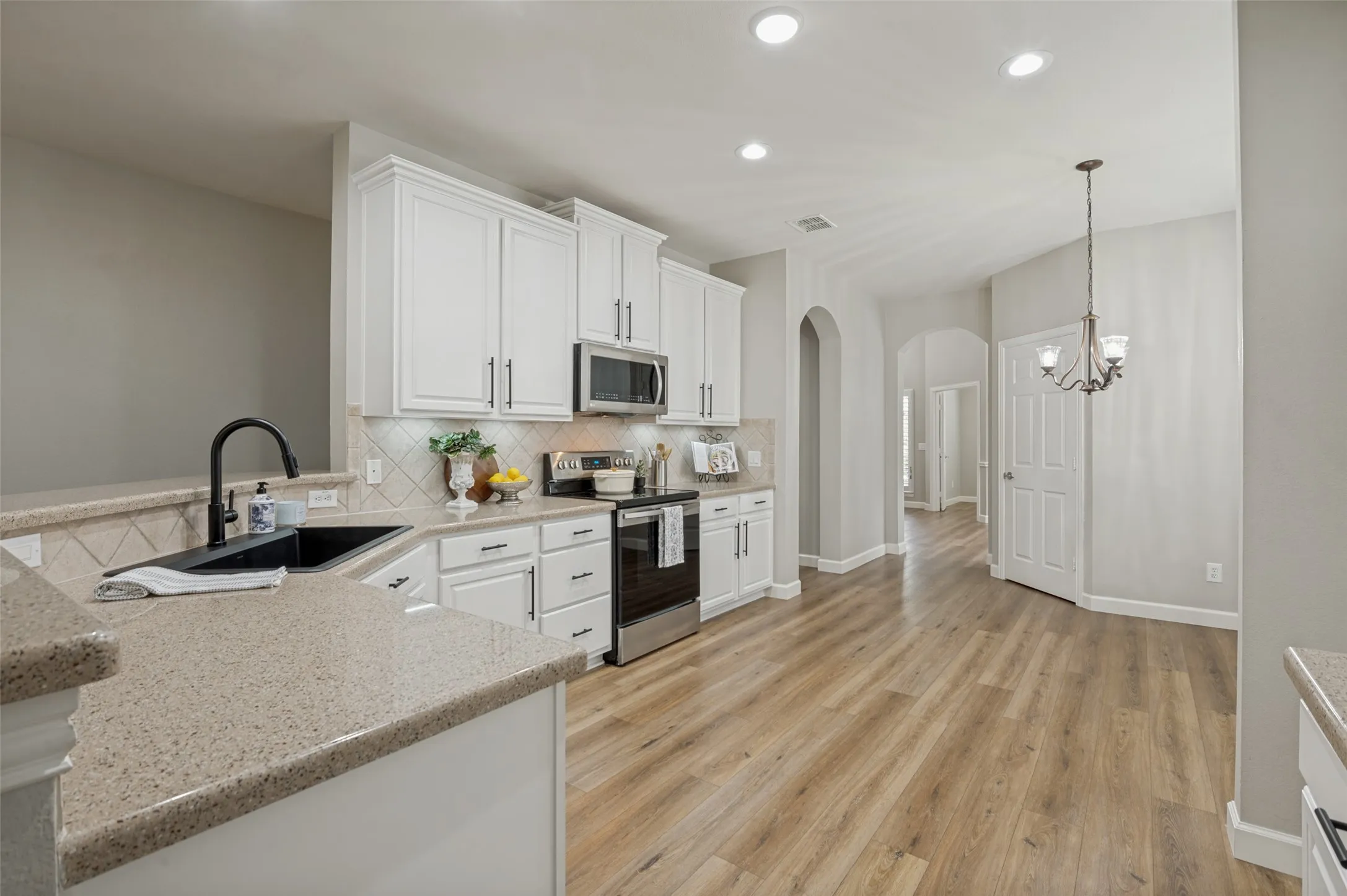 Single Family Residence For Sale in Collin County , 359 Wrangler Drive, Fairview, Texas 75069, 2 Bedroom, 2 Bathroom, 2 Garage spaces, 2,373 Sqft, built in 2004, mls#21103318, Real Estate Agent in Fairview, Homes For Sale in Collin county, Homes For Sale in Fairview, Realtor in Fairview Texas, Real Estate Brokerage Independent Realty Texas, Luminita Cordes Realtor