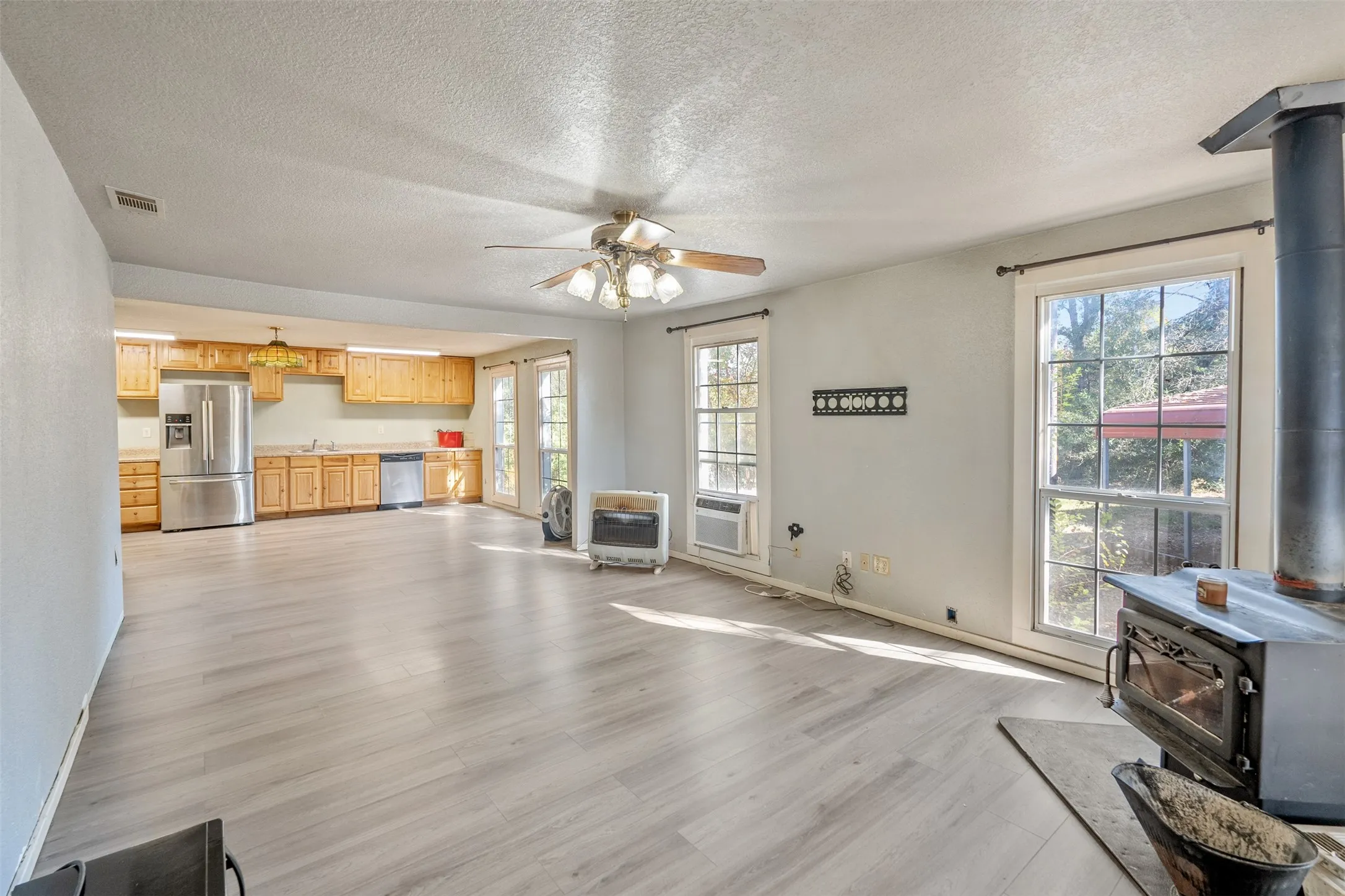 Ranch For Sale in Anderson County , 13793 An County Road 404, Palestine, Texas 75803, 0, 0, Garage spaces, 0 Sqft, built in 2007, mls#21107530, Real Estate Agent in Palestine, Homes For Sale in Anderson county, Homes For Sale in Palestine, Realtor in Palestine Texas, Real Estate Brokerage Independent Realty Texas, Luminita Cordes Realtor