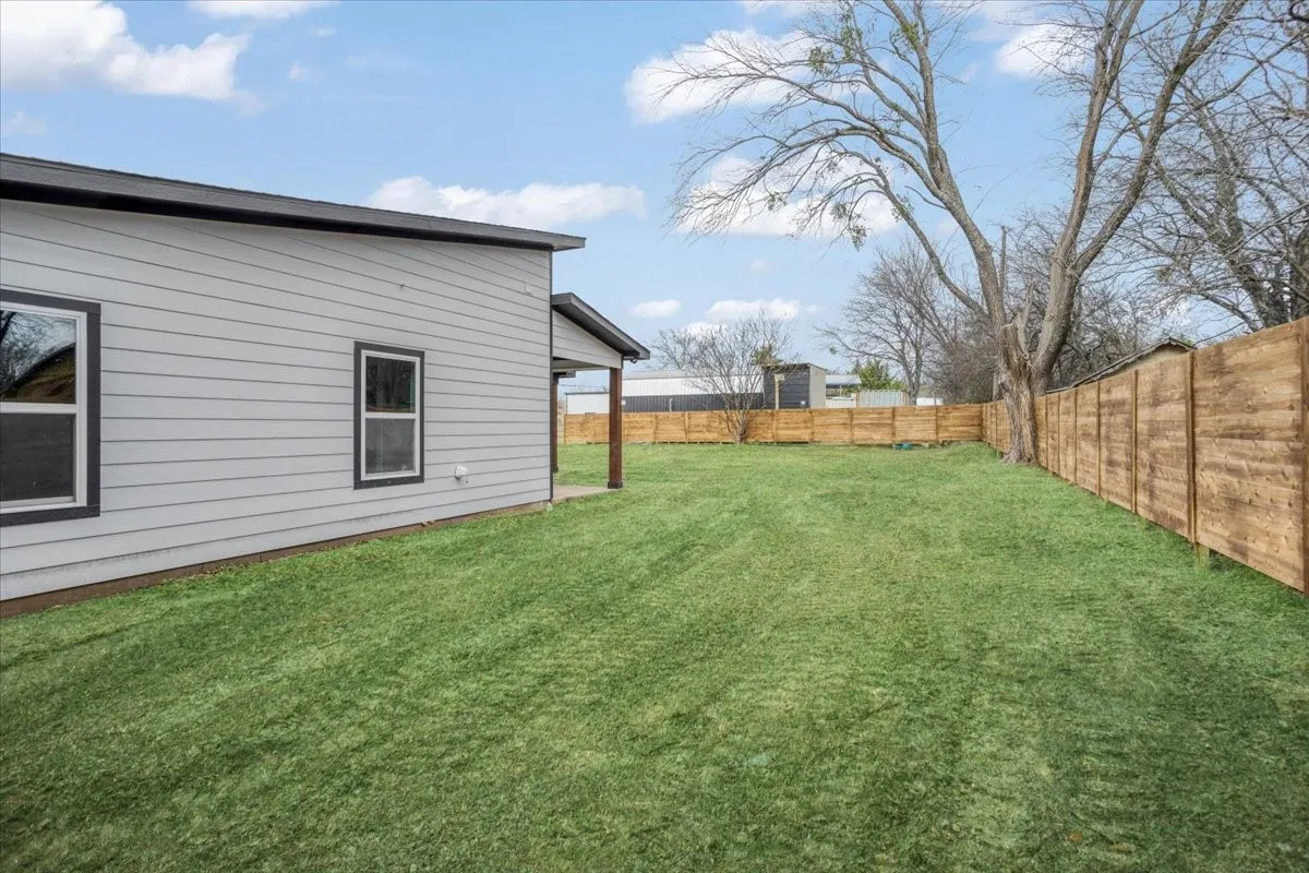 Single Family Residence For Sale in Grayson County , 82 Morning View Drive, Gordonville, Texas 76245, 3 Bedroom, 2 Bathroom, Garage spaces, 1,488 Sqft, built in 2025, mls#21107562, Real Estate Agent in Gordonville, Homes For Sale in Grayson county, Homes For Sale in Gordonville, Realtor in Gordonville Texas, Real Estate Brokerage Independent Realty Texas, Luminita Cordes Realtor