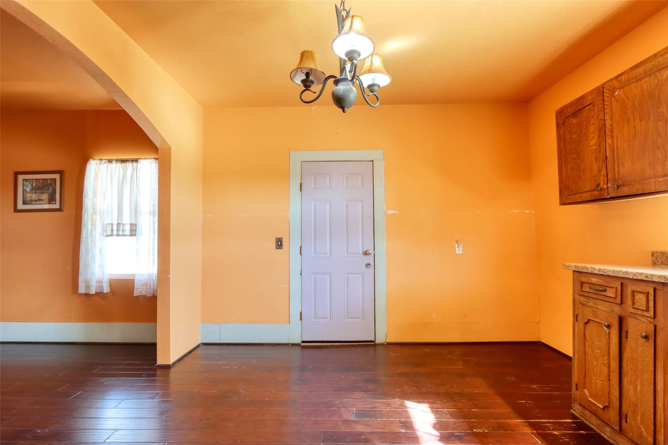 Back entrance through the kitchen.