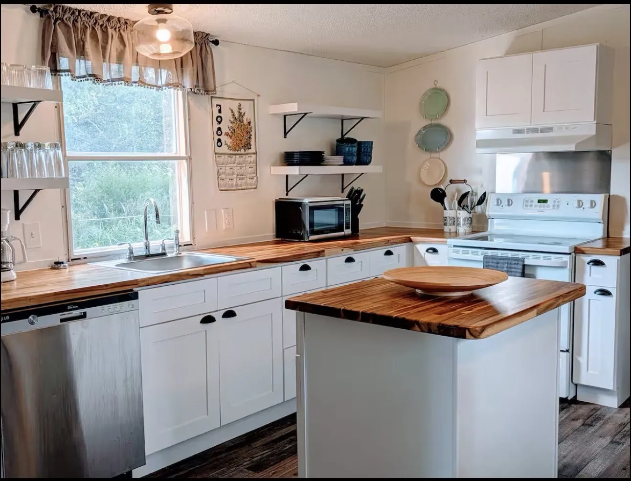 Mobile Home For Sale in Jones County , 1073 1st Street, Hawley, Texas 79525, 3 Bedroom, 2 Bathroom, Garage spaces, 1,216 Sqft, built in 1947, mls#21107745, Real Estate Agent in Hawley, Homes For Sale in Jones county, Homes For Sale in Hawley, Realtor in Hawley Texas, Real Estate Brokerage Independent Realty Texas, Luminita Cordes Realtor