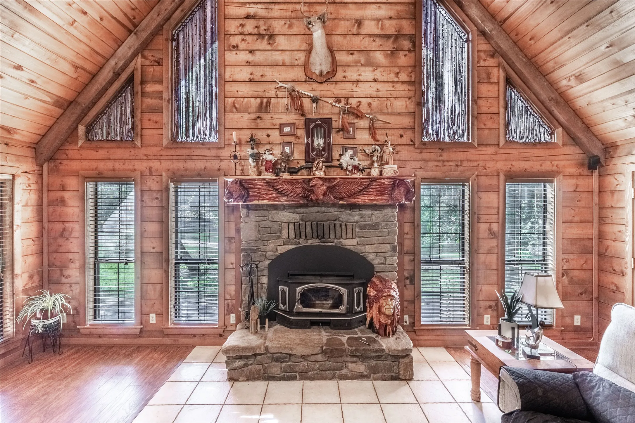 Single Family Residence For Sale in Smith County , 22233 County Road 223, Arp, Texas 75750, 4 Bedrooms, 3 Bathrooms, Garage spaces, 2,468 Sqft, built in 1998, Preowned, Price $675,000, mls#21107871, Real Estate Agent in Arp, Homes For Sale in Smith county, Homes For Sale in Arp, Realtor in Arp Texas, Real Estate Brokerage Independent Realty Texas, Luminita Cordes Realtor