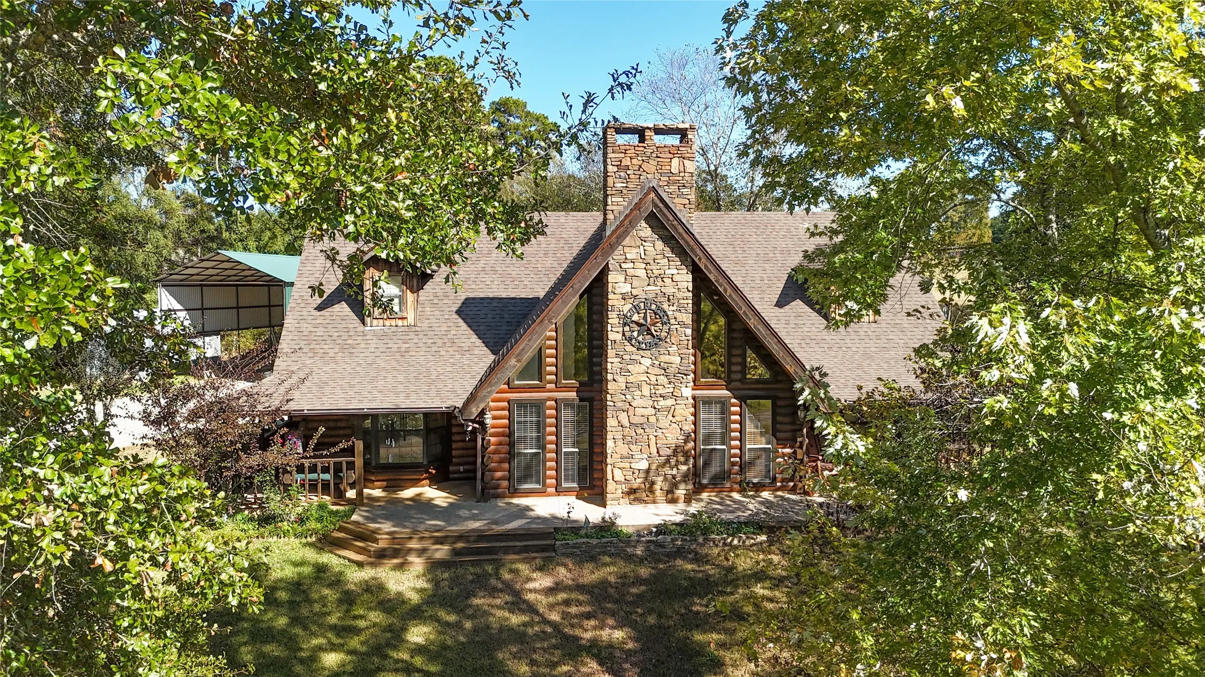 Single Family Residence For Sale in Smith County , 22233 County Road 223, Arp, Texas 75750, 4 Bedrooms, 3 Bathrooms, Garage spaces, 2,468 Sqft, built in 1998, Preowned, Price $675,000, mls#21107871, Real Estate Agent in Arp, Homes For Sale in Smith county, Homes For Sale in Arp, Realtor in Arp Texas, Real Estate Brokerage Independent Realty Texas, Luminita Cordes Realtor