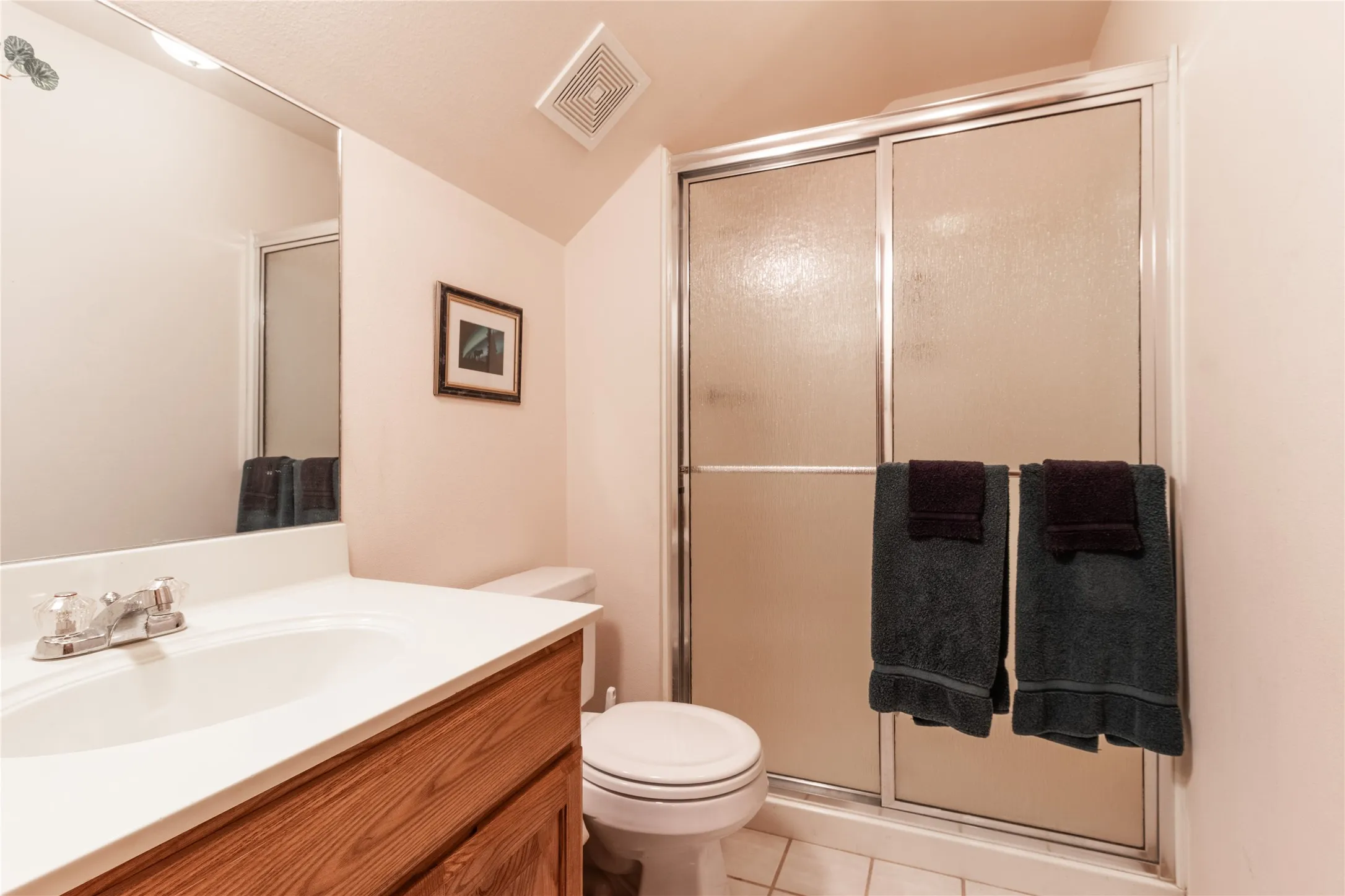 Single Family Residence For Sale in Smith County , 22233 County Road 223, Arp, Texas 75750, 4 Bedrooms, 3 Bathrooms, Garage spaces, 2,468 Sqft, built in 1998, Preowned, Price $675,000, mls#21107871, Real Estate Agent in Arp, Homes For Sale in Smith county, Homes For Sale in Arp, Realtor in Arp Texas, Real Estate Brokerage Independent Realty Texas, Luminita Cordes Realtor
