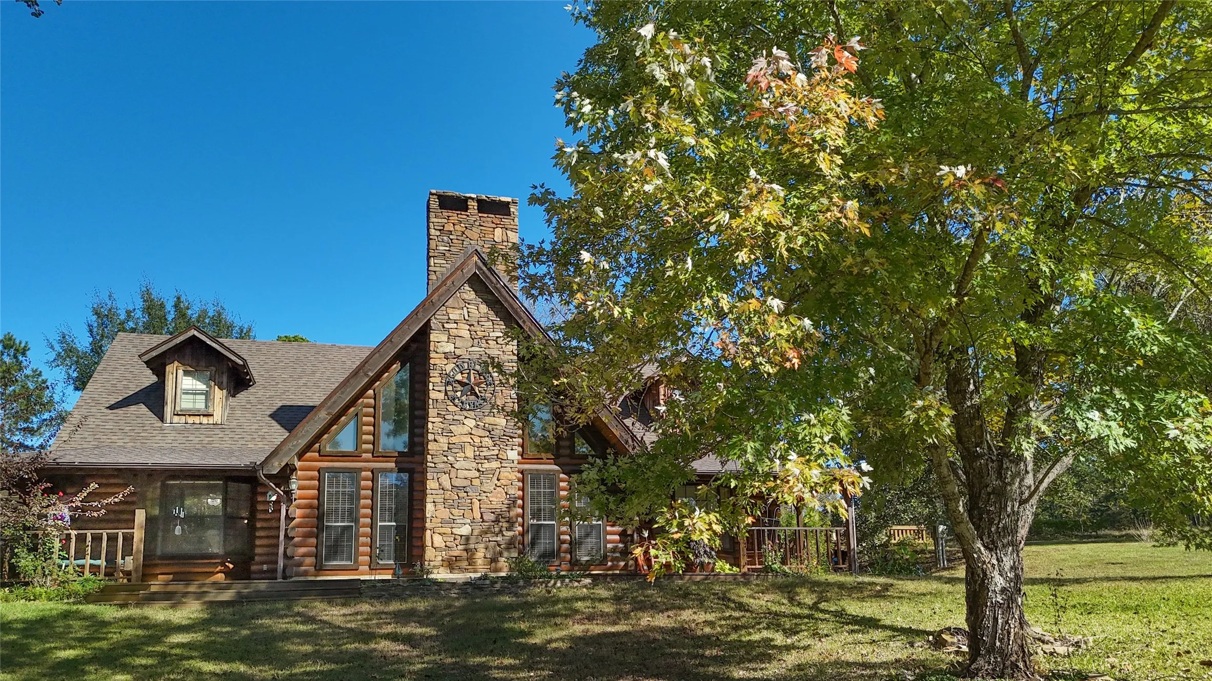 Single Family Residence For Sale in Smith County , 22233 County Road 223, Arp, Texas 75750, 4 Bedrooms, 3 Bathrooms, Garage spaces, 2,468 Sqft, built in 1998, Preowned, Price $675,000, mls#21107871, Real Estate Agent in Arp, Homes For Sale in Smith county, Homes For Sale in Arp, Realtor in Arp Texas, Real Estate Brokerage Independent Realty Texas, Luminita Cordes Realtor
