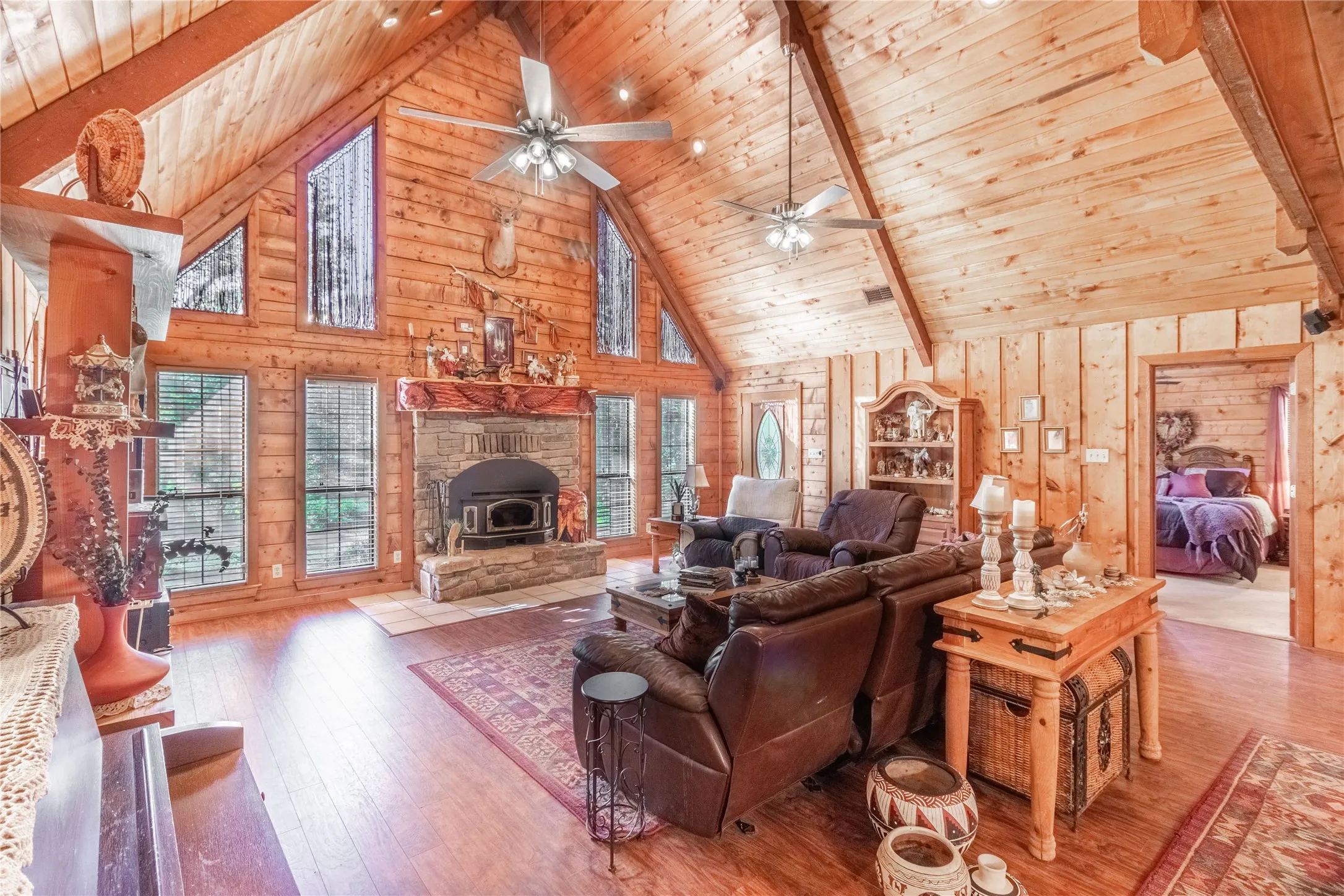 Single Family Residence For Sale in Smith County , 22233 County Road 223, Arp, Texas 75750, 4 Bedrooms, 3 Bathrooms, Garage spaces, 2,468 Sqft, built in 1998, Preowned, Price $675,000, mls#21107871, Real Estate Agent in Arp, Homes For Sale in Smith county, Homes For Sale in Arp, Realtor in Arp Texas, Real Estate Brokerage Independent Realty Texas, Luminita Cordes Realtor