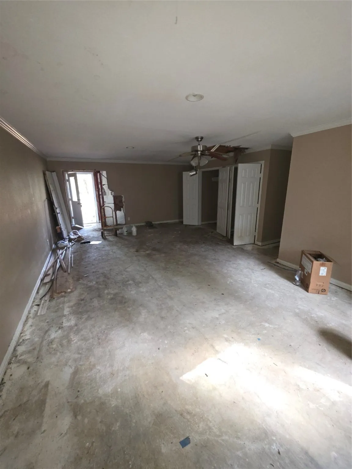 Single Family Residence For Sale in Trinity County , 55 Birch Street, Trinity, Texas 75862, 4 Bedroom, 3 Bathroom, Garage spaces, 2,086 Sqft, built in 1985, mls#21107874, Real Estate Agent in Trinity, Homes For Sale in Trinity county, Homes For Sale in Trinity, Realtor in Trinity Texas, Real Estate Brokerage Independent Realty Texas, Luminita Cordes Realtor