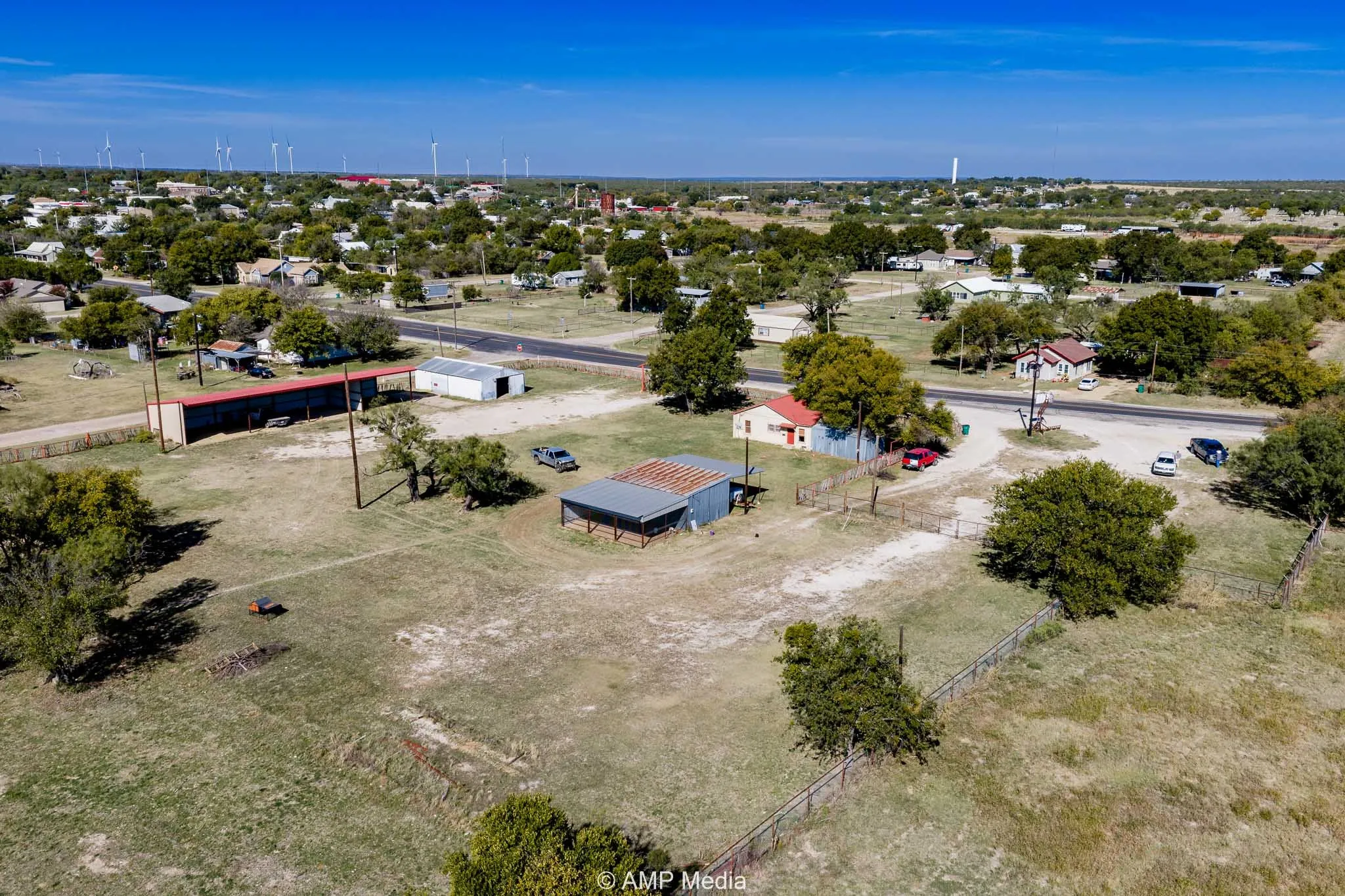 Single Family Residence For Sale in Throckmorton County , 507 E Chestnut, Throckmorton, Texas 76483, 2 Bedroom, 1 Bathroom, 3 Garage spaces, 992 Sqft, built in 1965, Preowned, Price $100,000, mls#21102160, Real Estate Agent in Throckmorton, Homes For Sale in Throckmorton county, Homes For Sale in Throckmorton, Realtor in Throckmorton Texas, Real Estate Brokerage Independent Realty Texas, Luminita Cordes Realtor