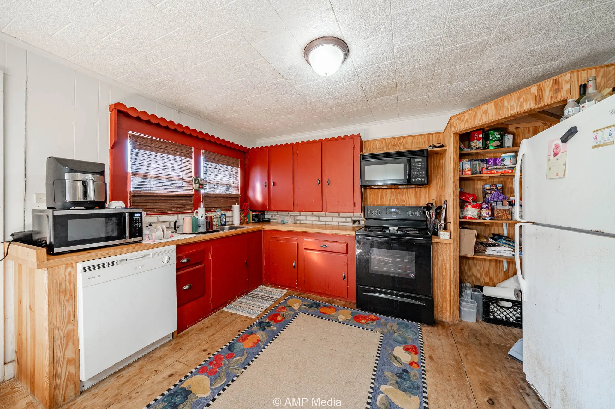 Single Family Residence For Sale in Throckmorton County , 507 E Chestnut, Throckmorton, Texas 76483, 2 Bedroom, 1 Bathroom, 3 Garage spaces, 992 Sqft, built in 1965, Preowned, Price $100,000, mls#21102160, Real Estate Agent in Throckmorton, Homes For Sale in Throckmorton county, Homes For Sale in Throckmorton, Realtor in Throckmorton Texas, Real Estate Brokerage Independent Realty Texas, Luminita Cordes Realtor