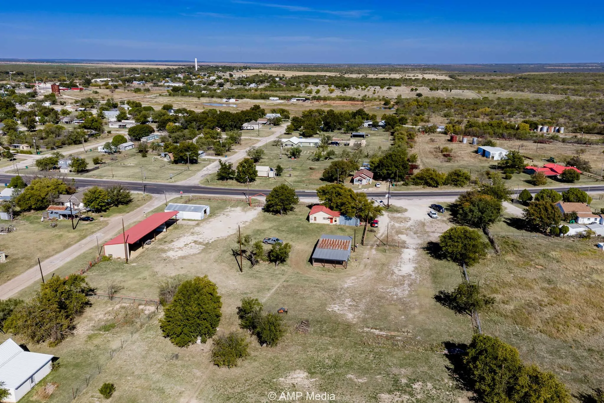 Single Family Residence For Sale in Throckmorton County , 507 E Chestnut, Throckmorton, Texas 76483, 2 Bedroom, 1 Bathroom, 3 Garage spaces, 992 Sqft, built in 1965, Preowned, Price $100,000, mls#21102160, Real Estate Agent in Throckmorton, Homes For Sale in Throckmorton county, Homes For Sale in Throckmorton, Realtor in Throckmorton Texas, Real Estate Brokerage Independent Realty Texas, Luminita Cordes Realtor