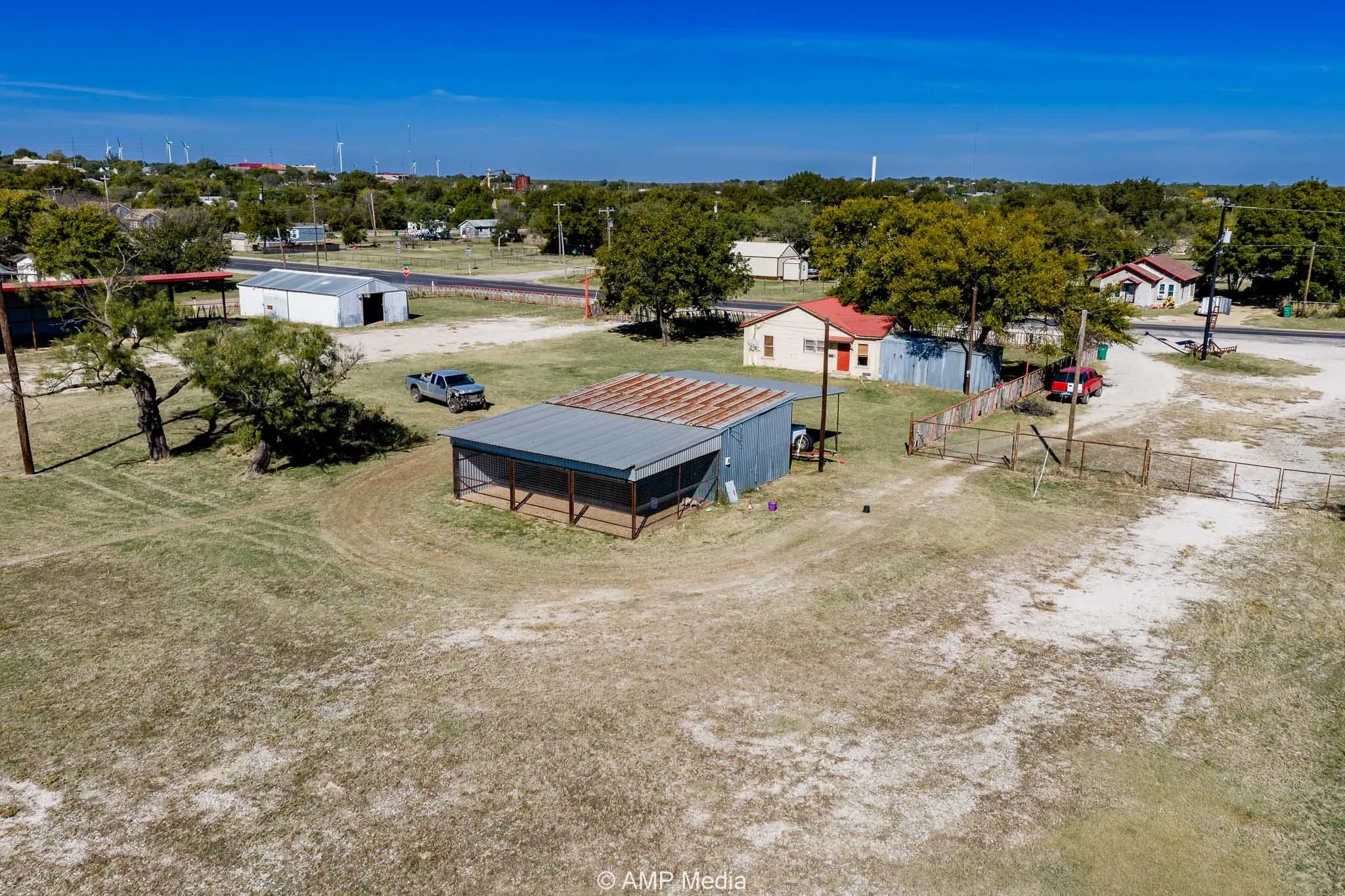 Single Family Residence For Sale in Throckmorton County , 507 E Chestnut, Throckmorton, Texas 76483, 2 Bedroom, 1 Bathroom, 3 Garage spaces, 992 Sqft, built in 1965, Preowned, Price $100,000, mls#21102160, Real Estate Agent in Throckmorton, Homes For Sale in Throckmorton county, Homes For Sale in Throckmorton, Realtor in Throckmorton Texas, Real Estate Brokerage Independent Realty Texas, Luminita Cordes Realtor